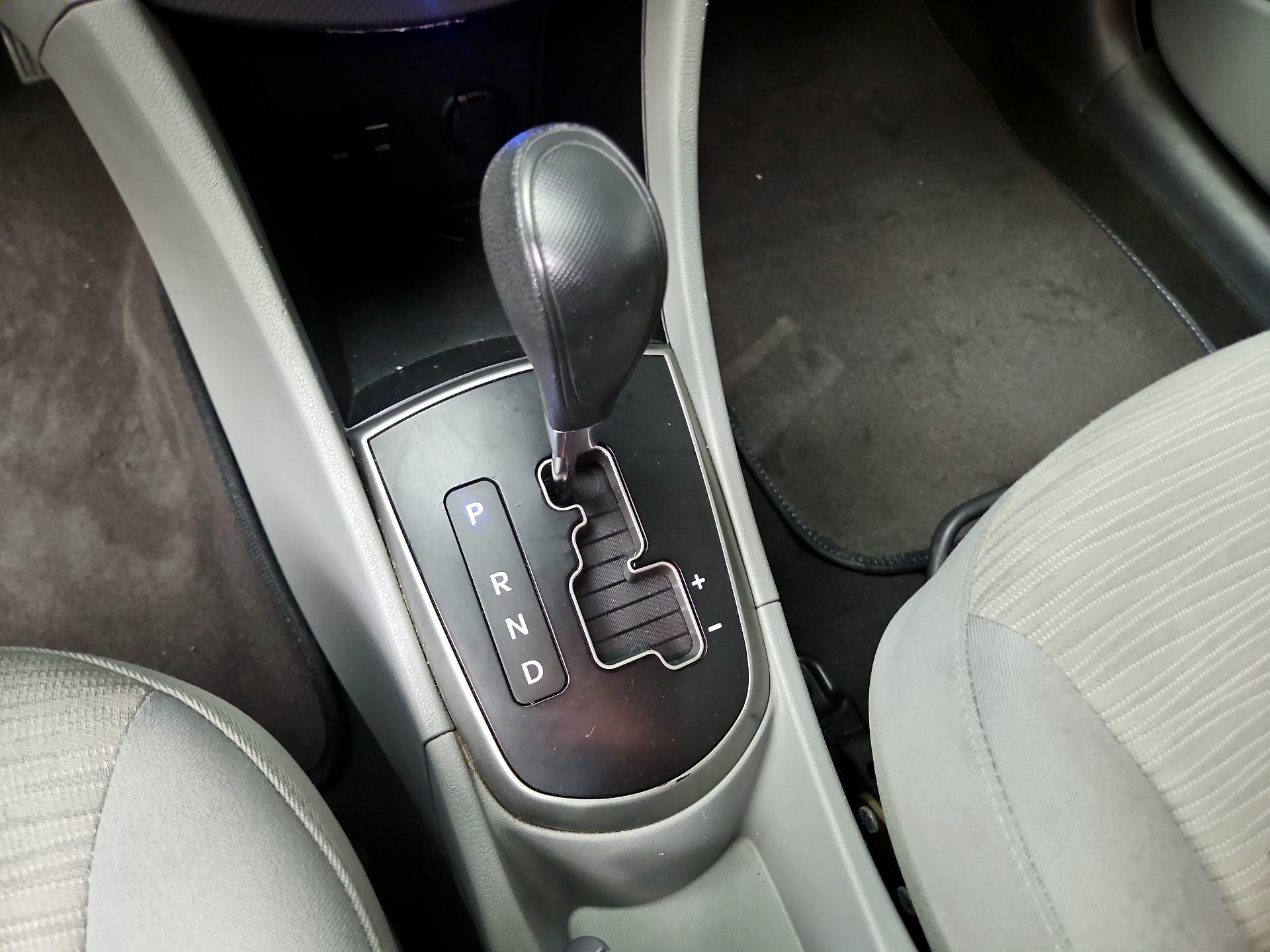 Thumbnail: 2016 Hyundai Accent - 16