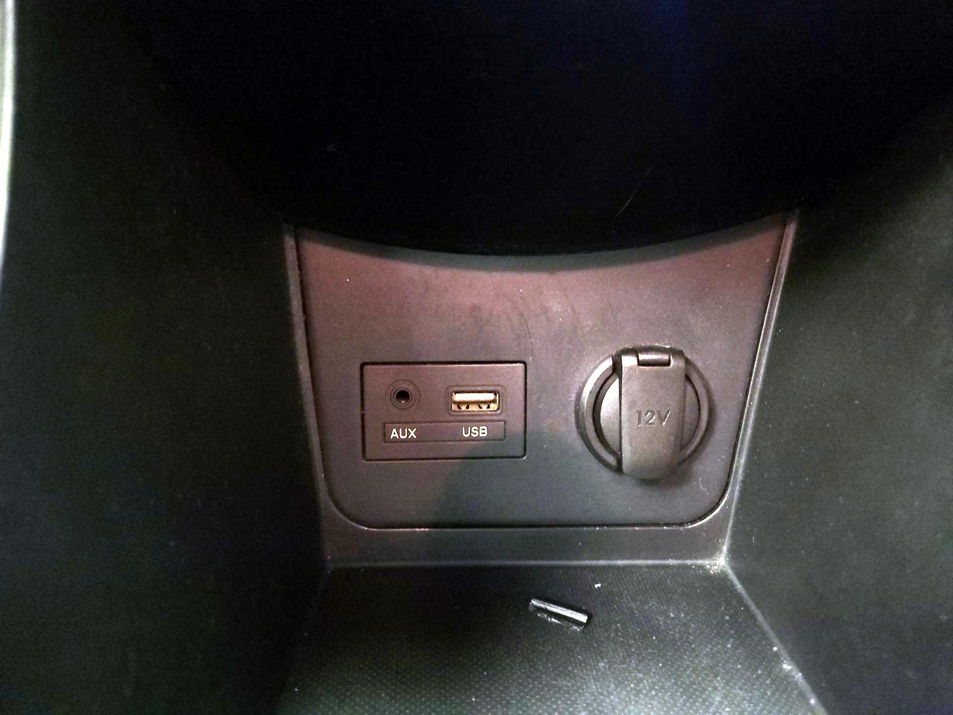 Thumbnail: 2016 Hyundai Accent - 17