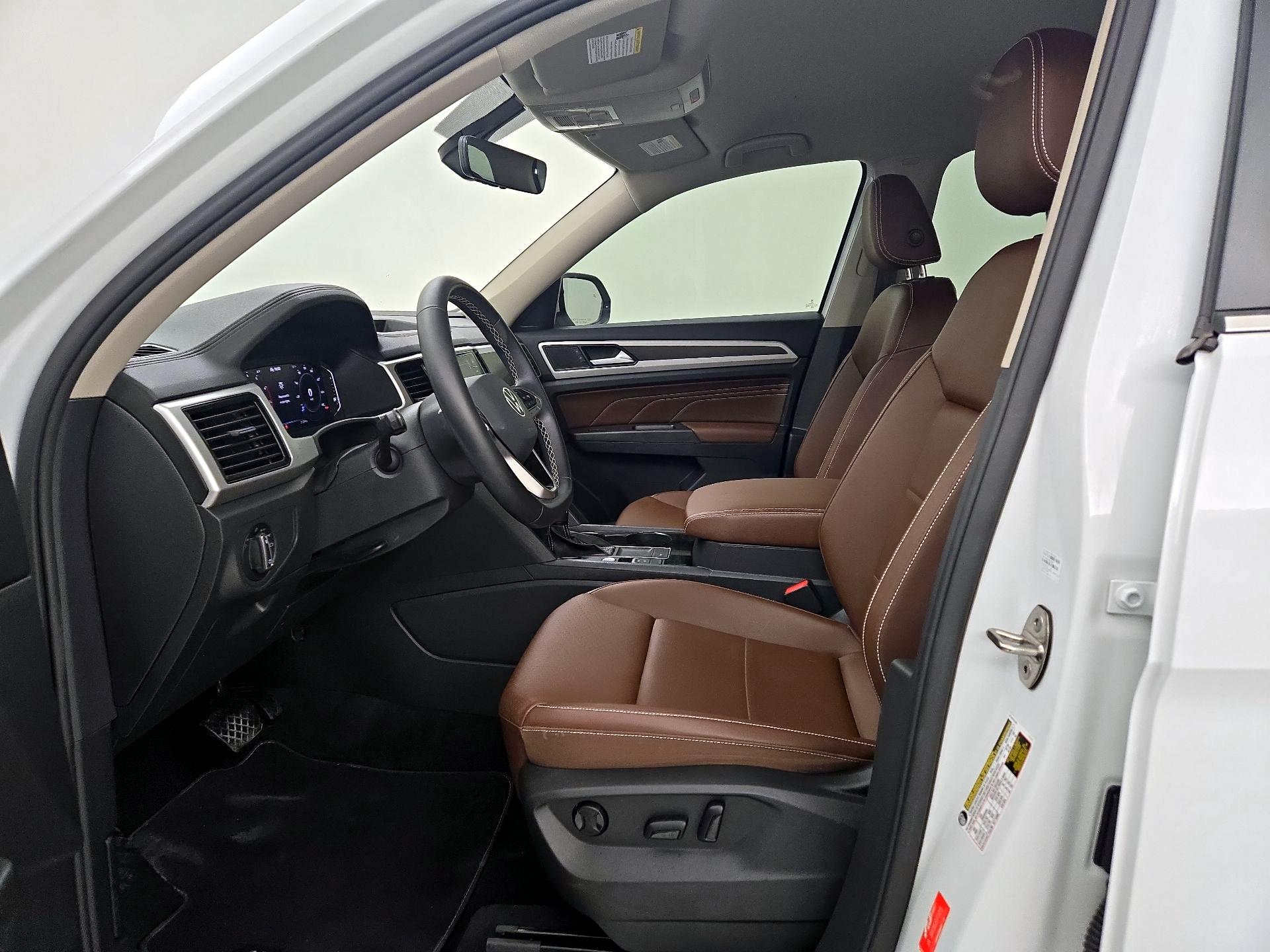 Thumbnail: 2023 Volkswagen Atlas - 11