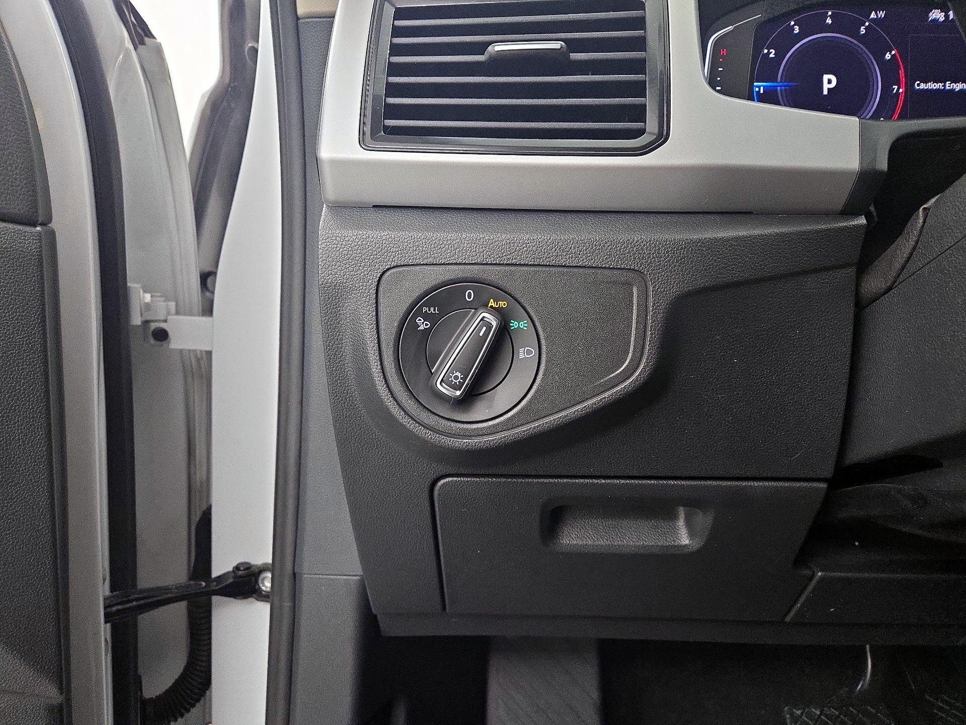 Thumbnail: 2023 Volkswagen Atlas - 13