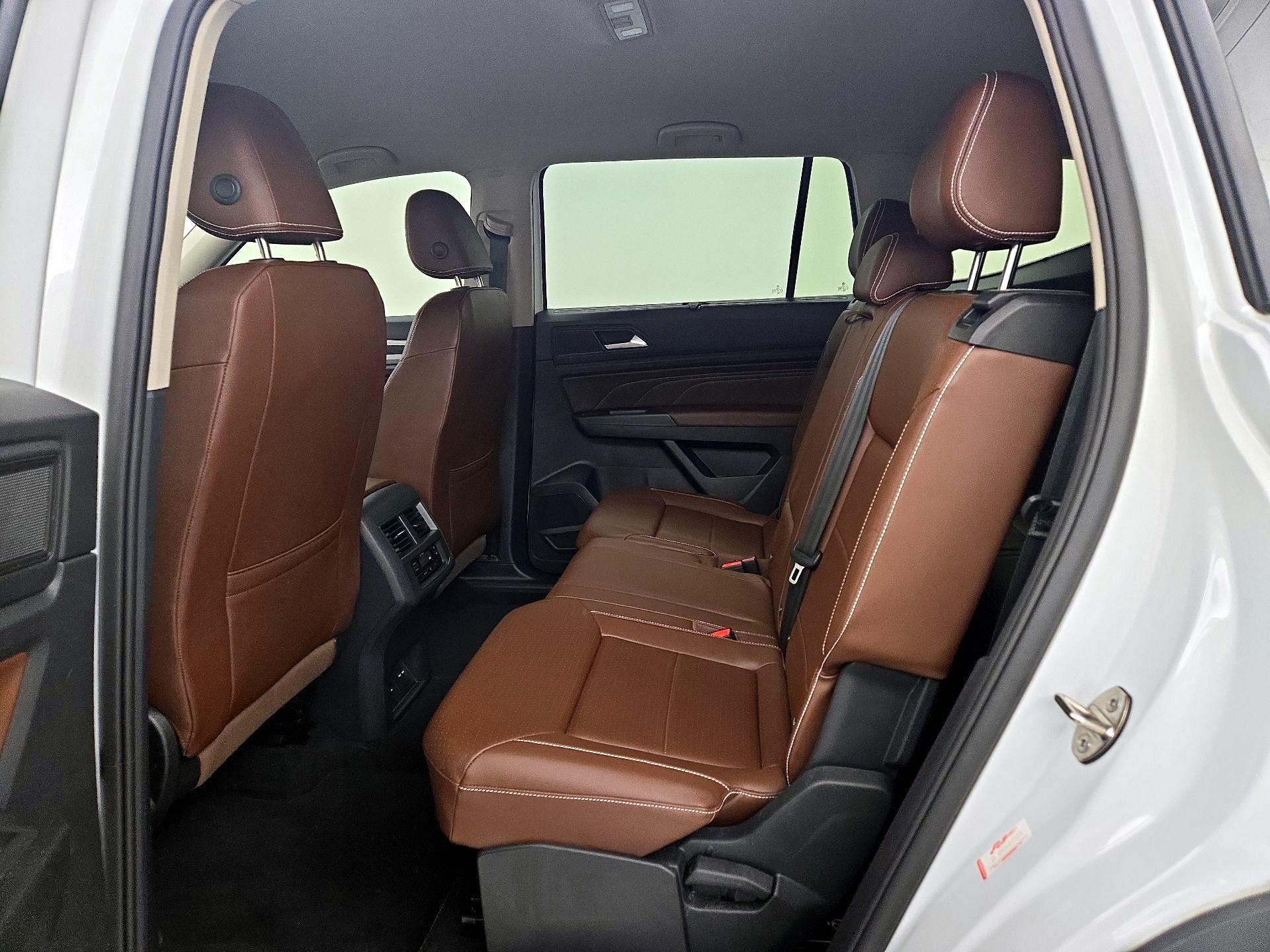 Thumbnail: 2023 Volkswagen Atlas - 19