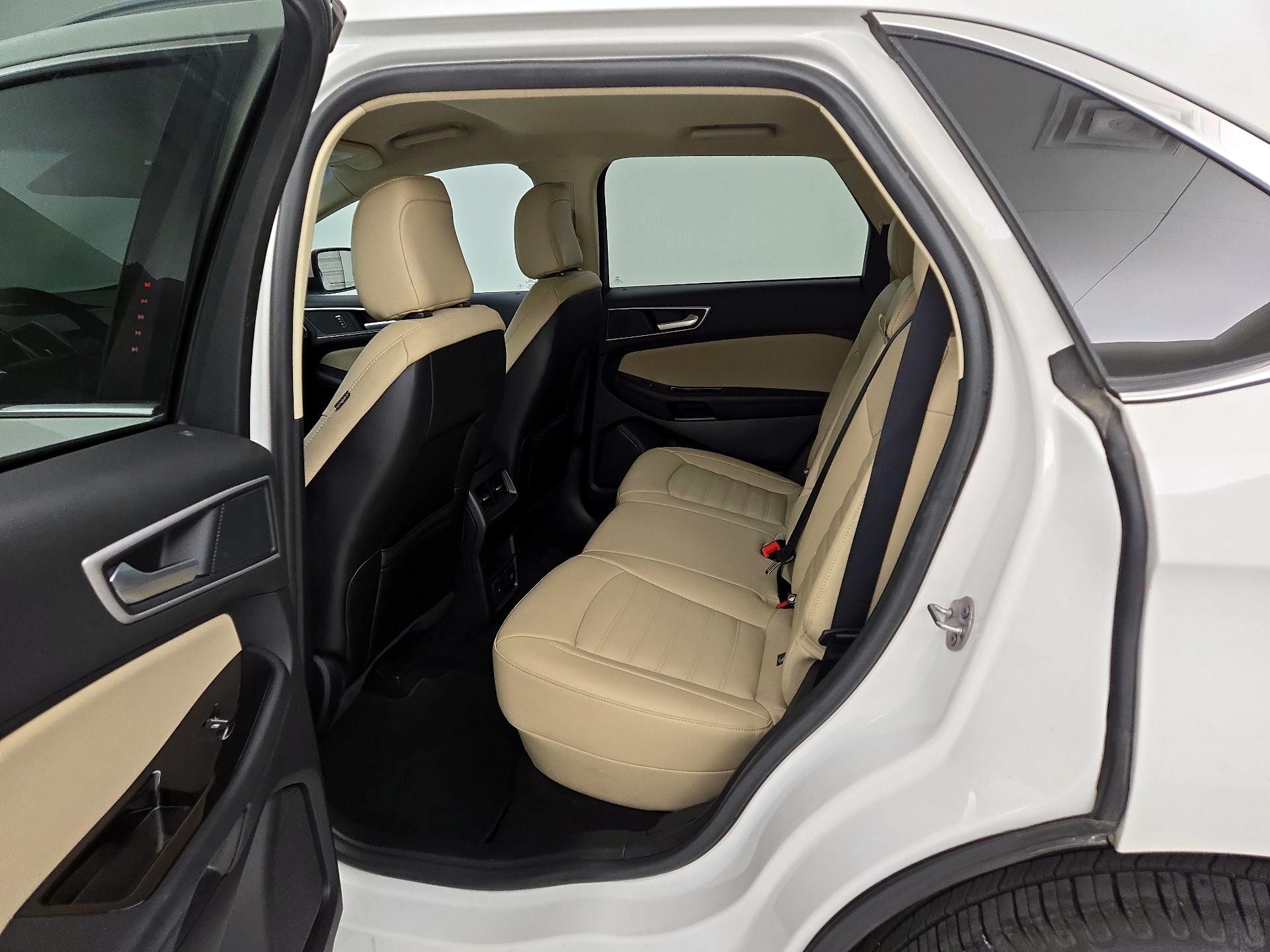 Thumbnail: 2020 Ford Edge - 20