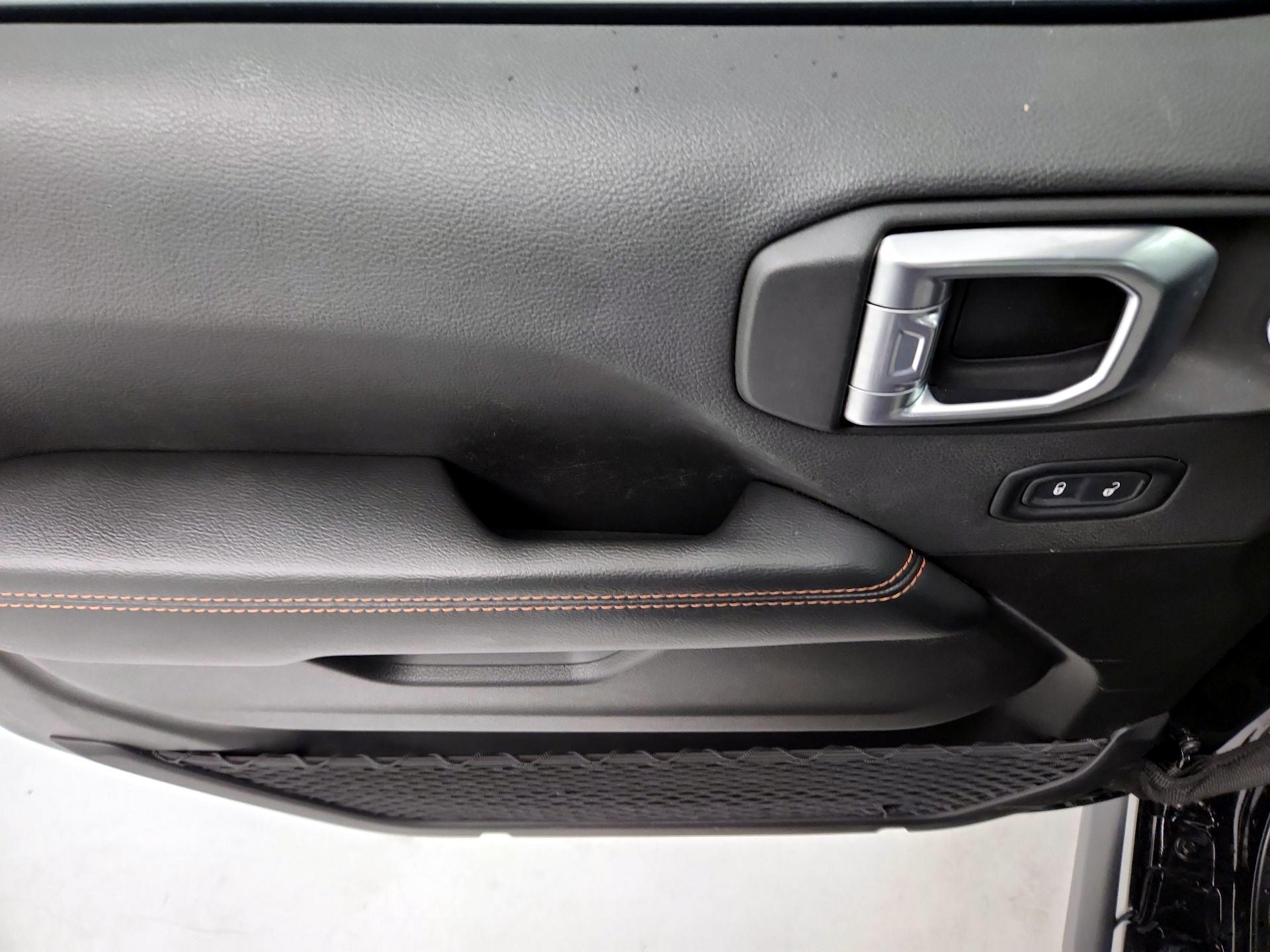 Thumbnail: 2023 Jeep Gladiator - 12