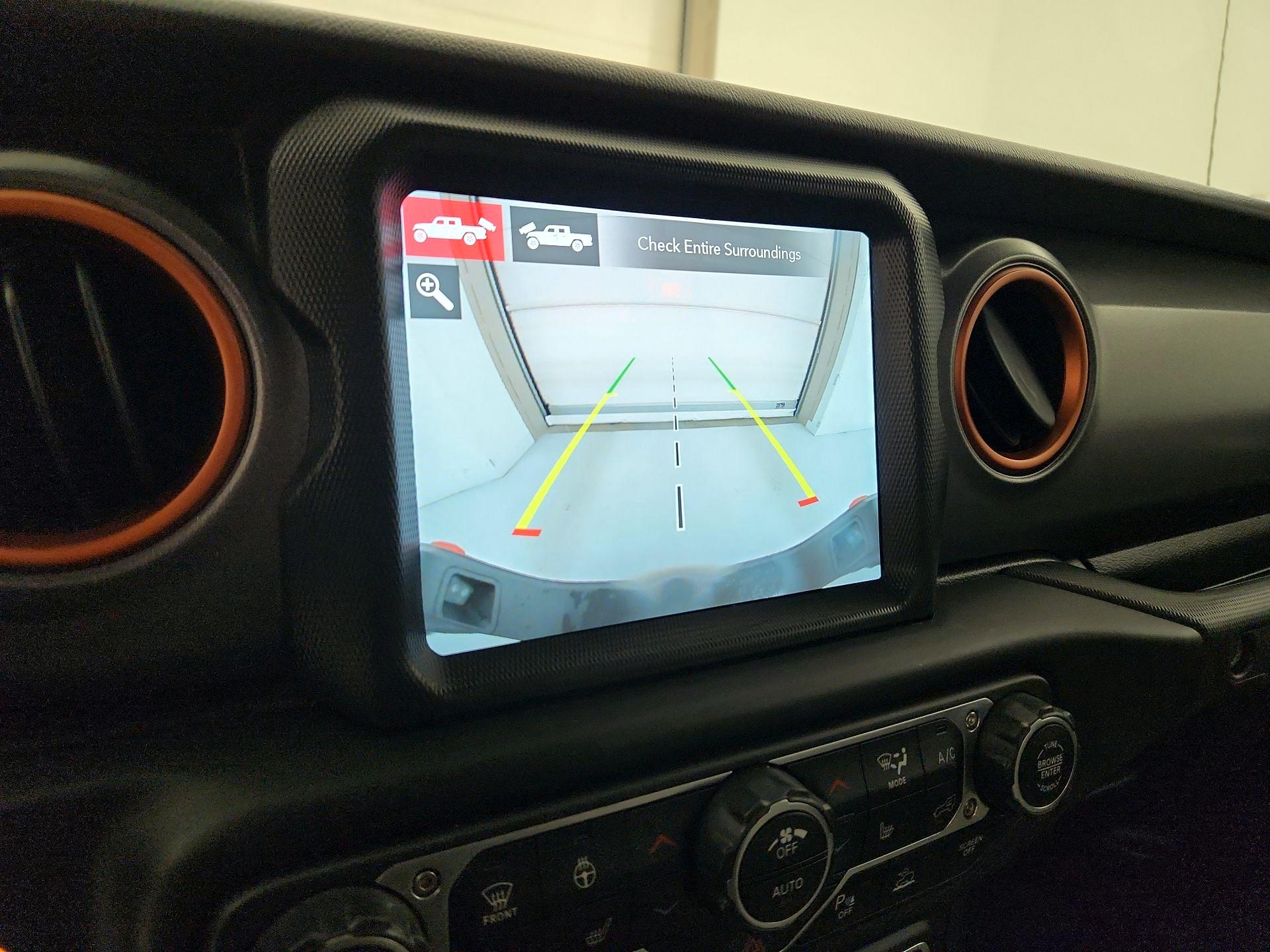 Thumbnail: 2023 Jeep Gladiator - 15