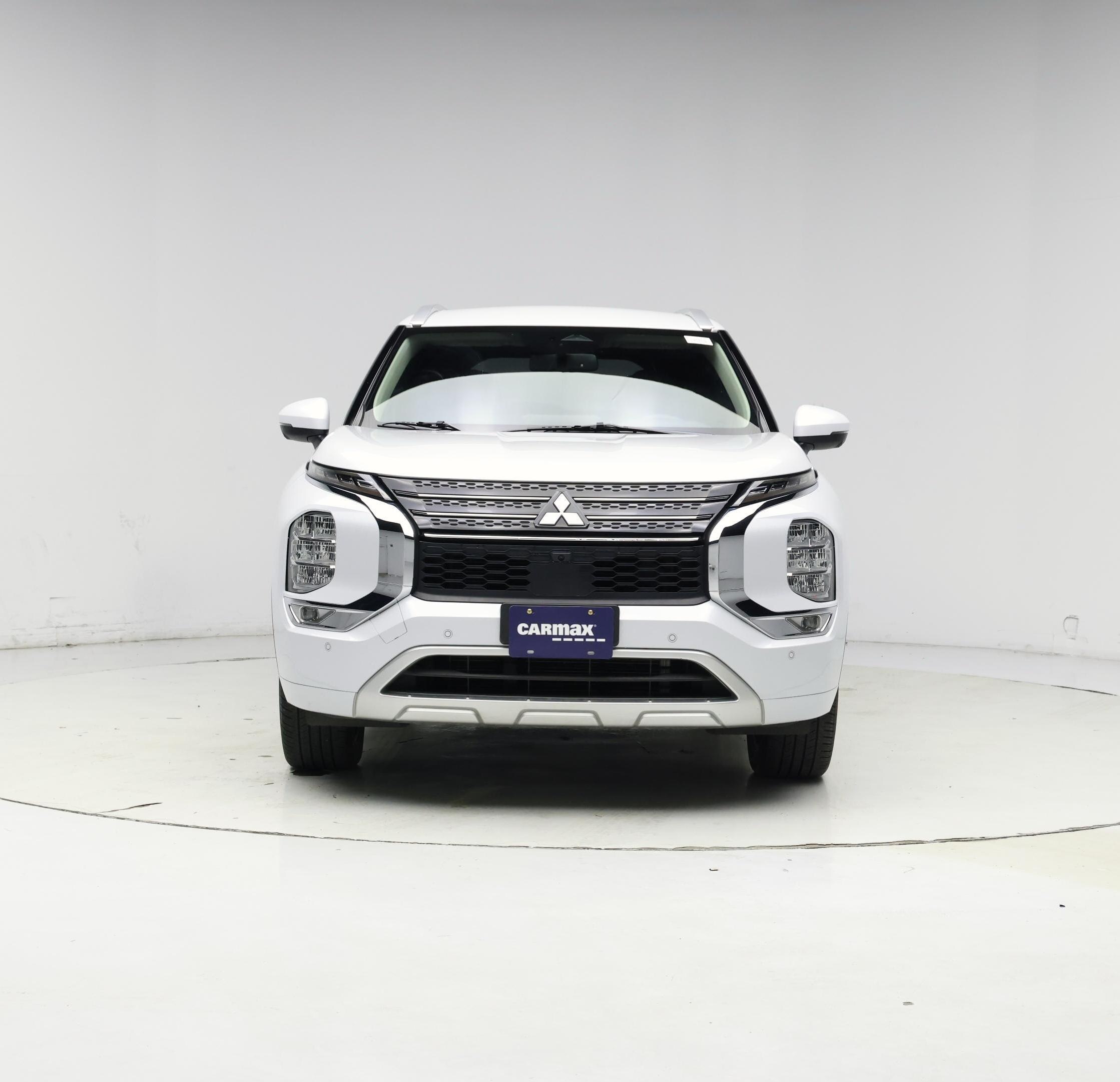 Thumbnail: 2023 Mitsubishi Outlander - 5