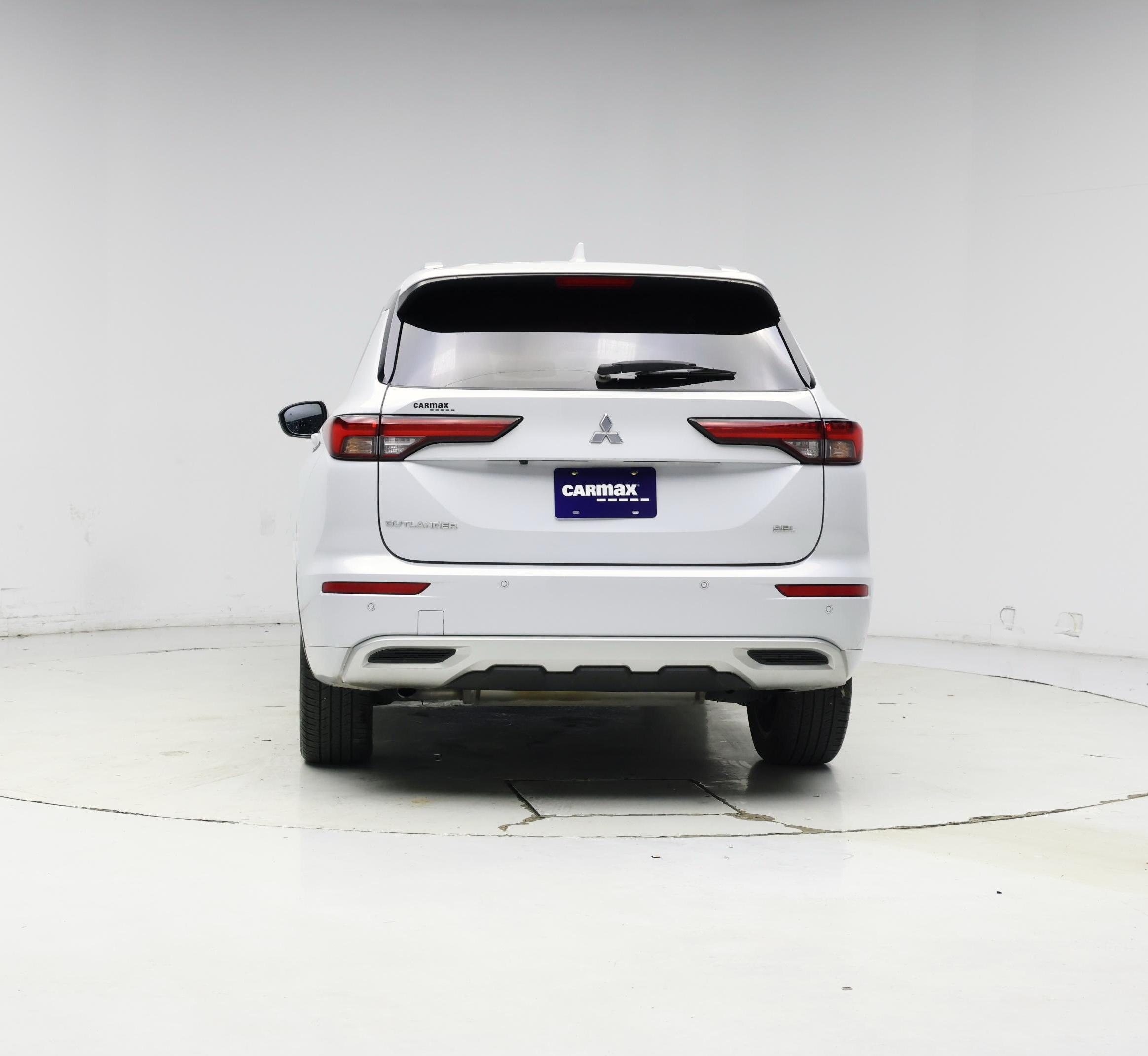 Thumbnail: 2023 Mitsubishi Outlander - 6