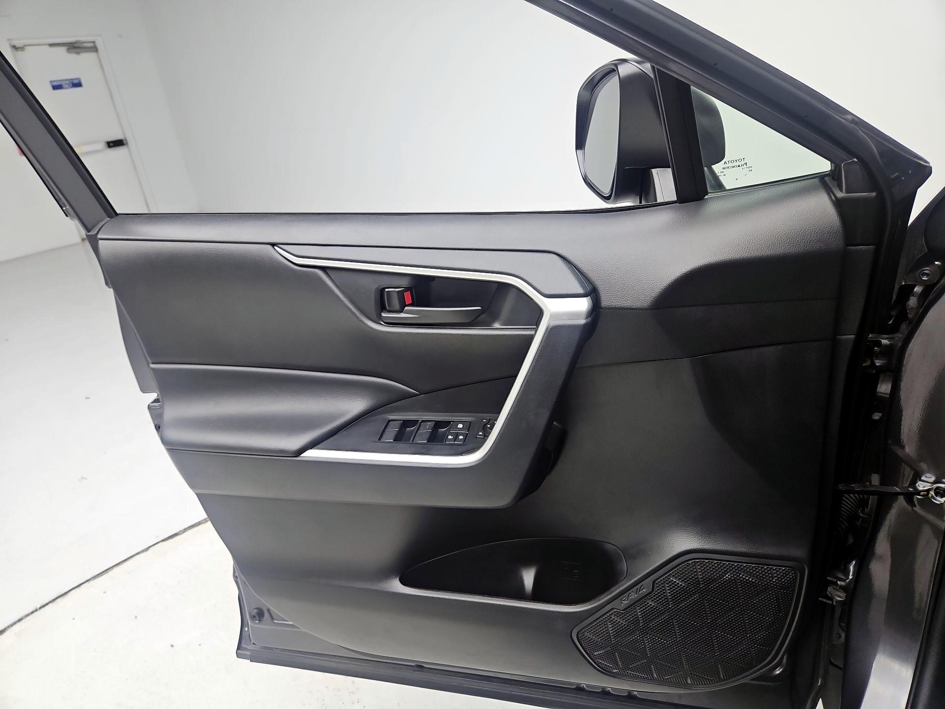 Thumbnail: 2024 Toyota RAV4 - 12