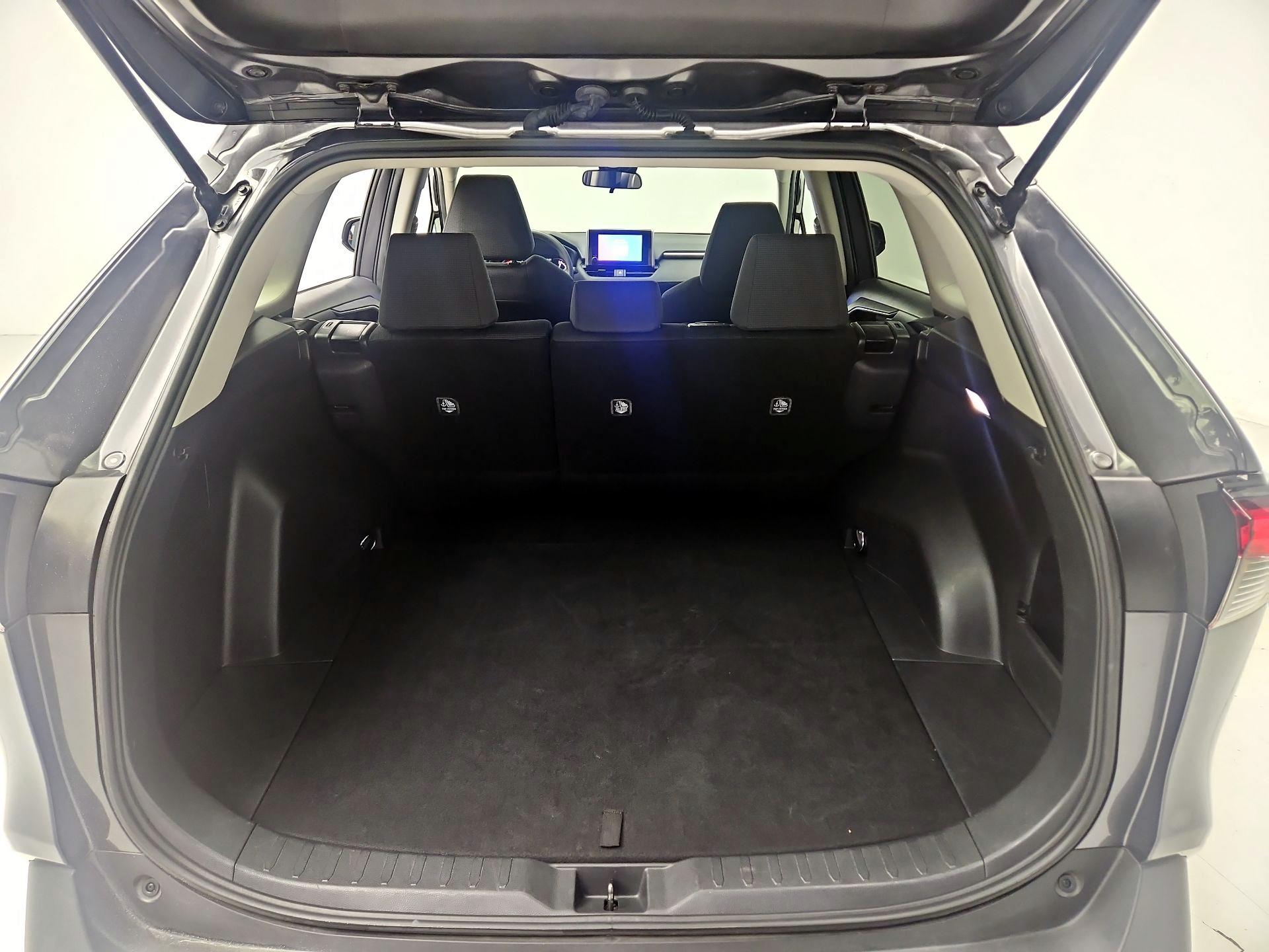 Thumbnail: 2024 Toyota RAV4 - 20