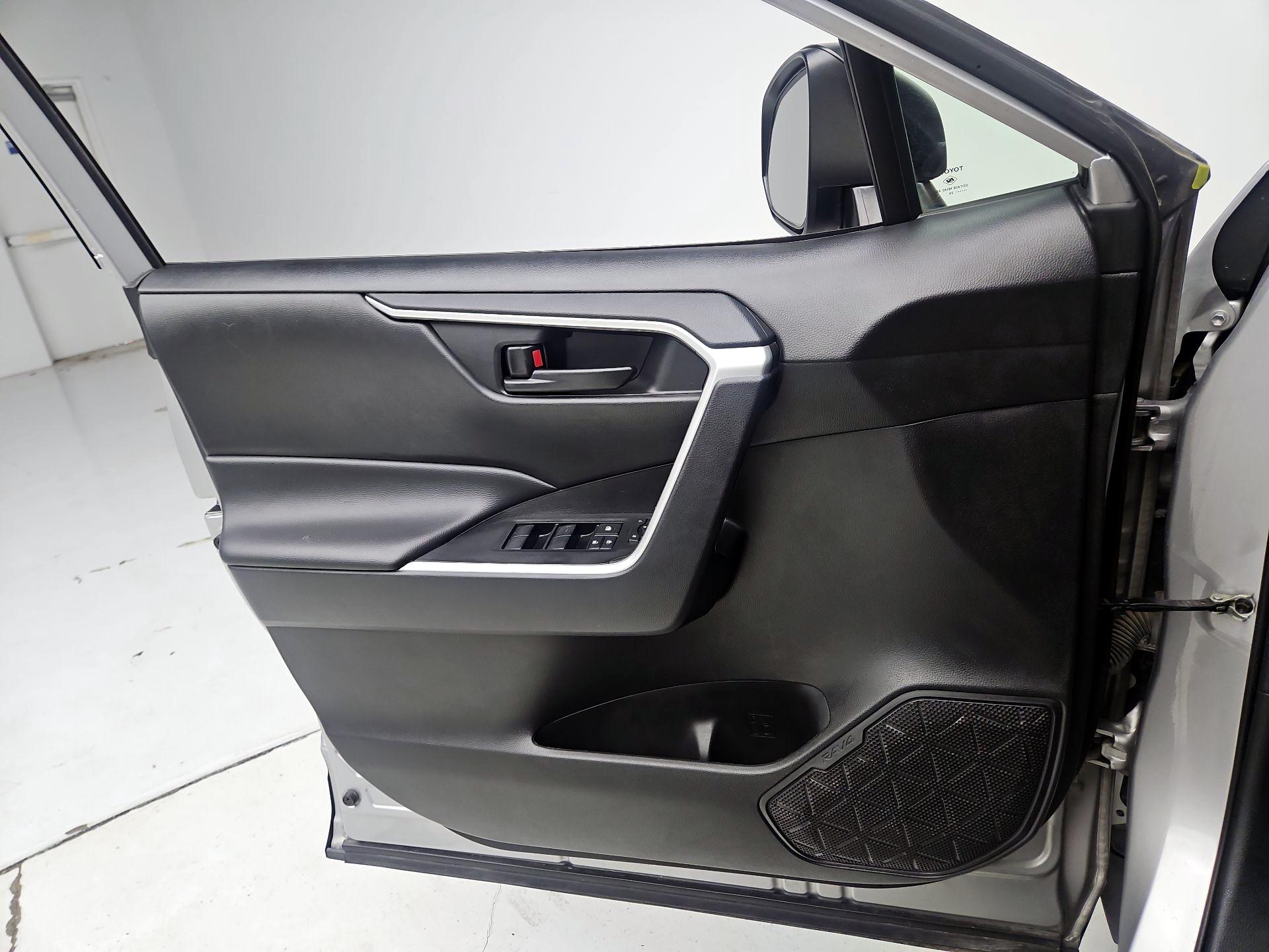 Thumbnail: 2024 Toyota RAV4 - 12