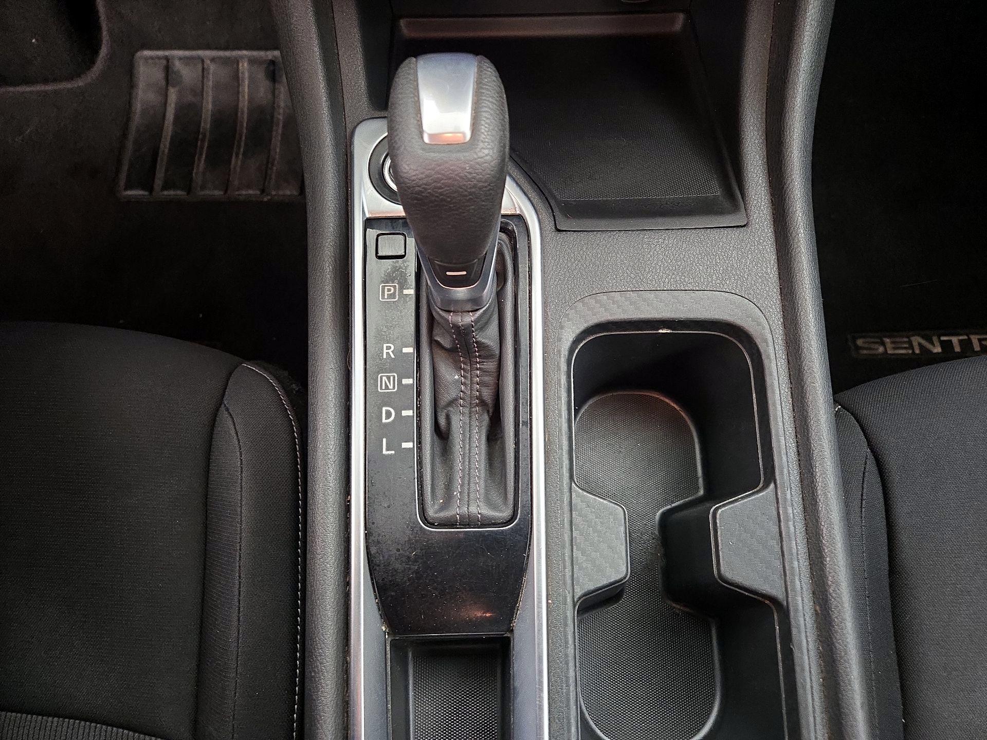 Thumbnail: 2021 Nissan Sentra - 17