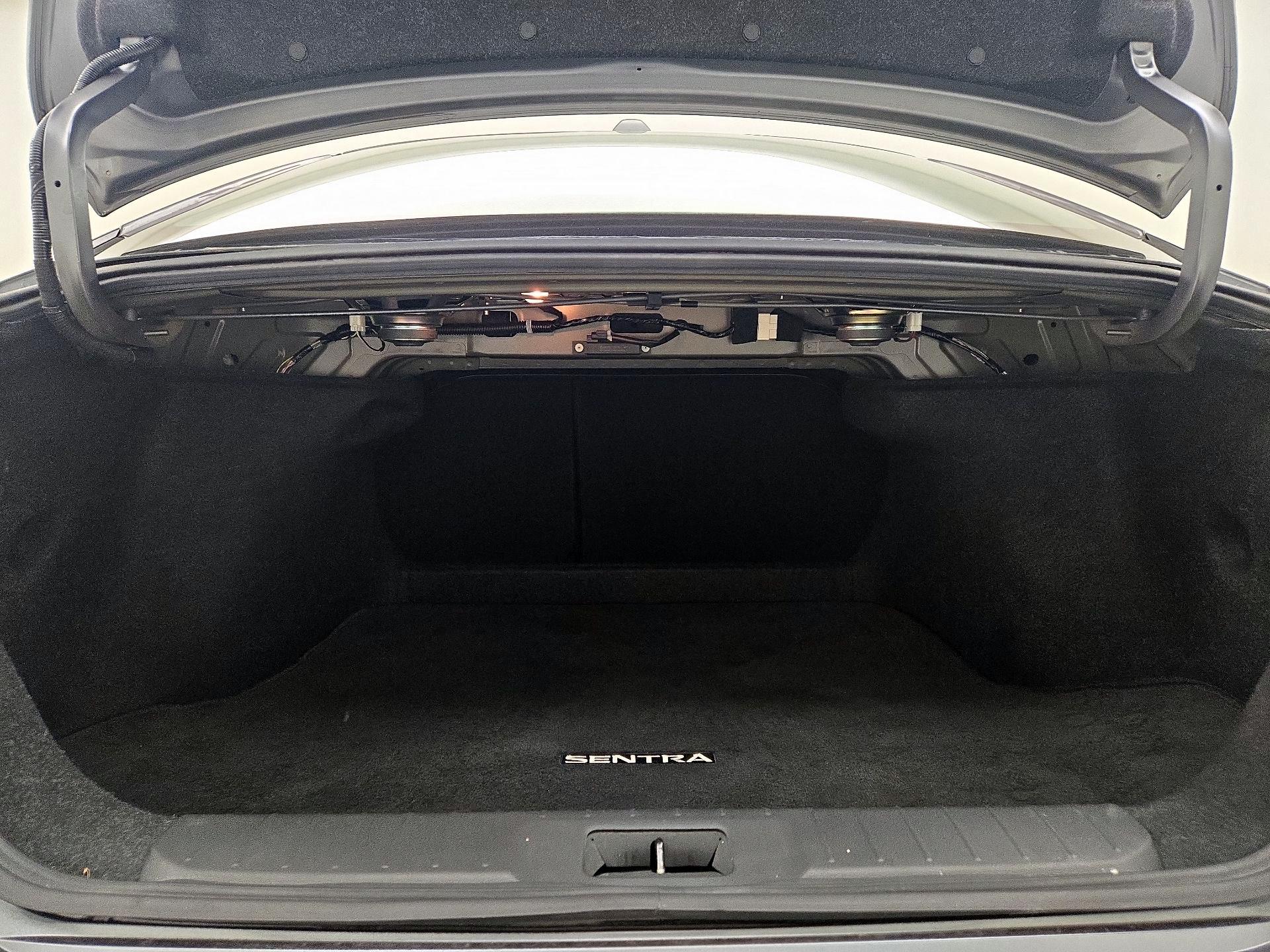 Thumbnail: 2021 Nissan Sentra - 20