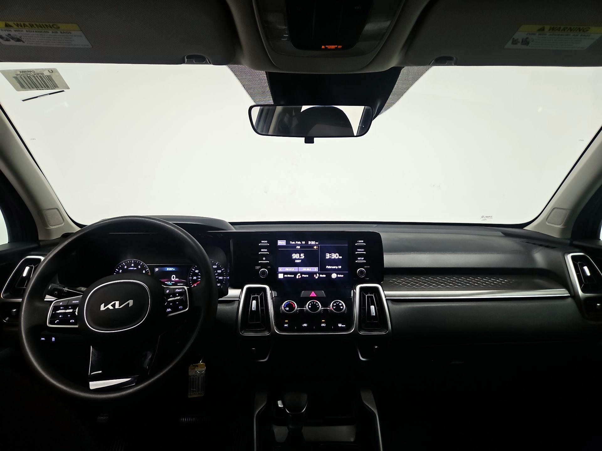 Thumbnail: 2023 Kia Sorento - 9