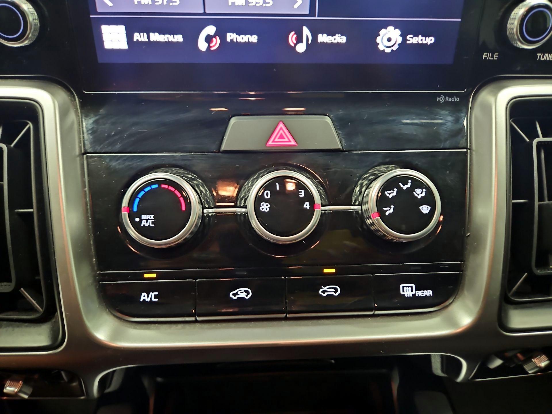 Thumbnail: 2023 Kia Sorento - 15