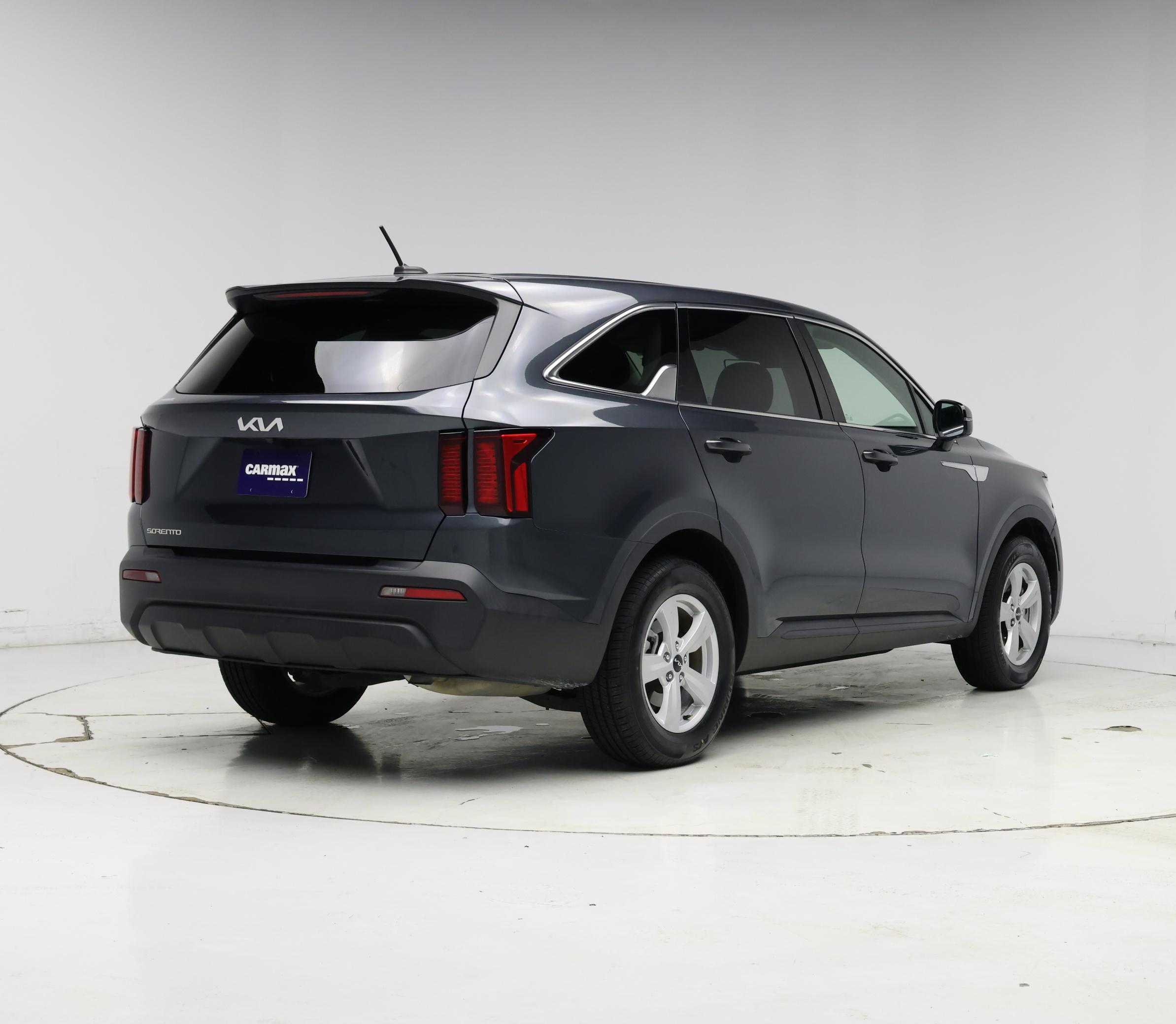 Thumbnail: 2023 Kia Sorento - 8