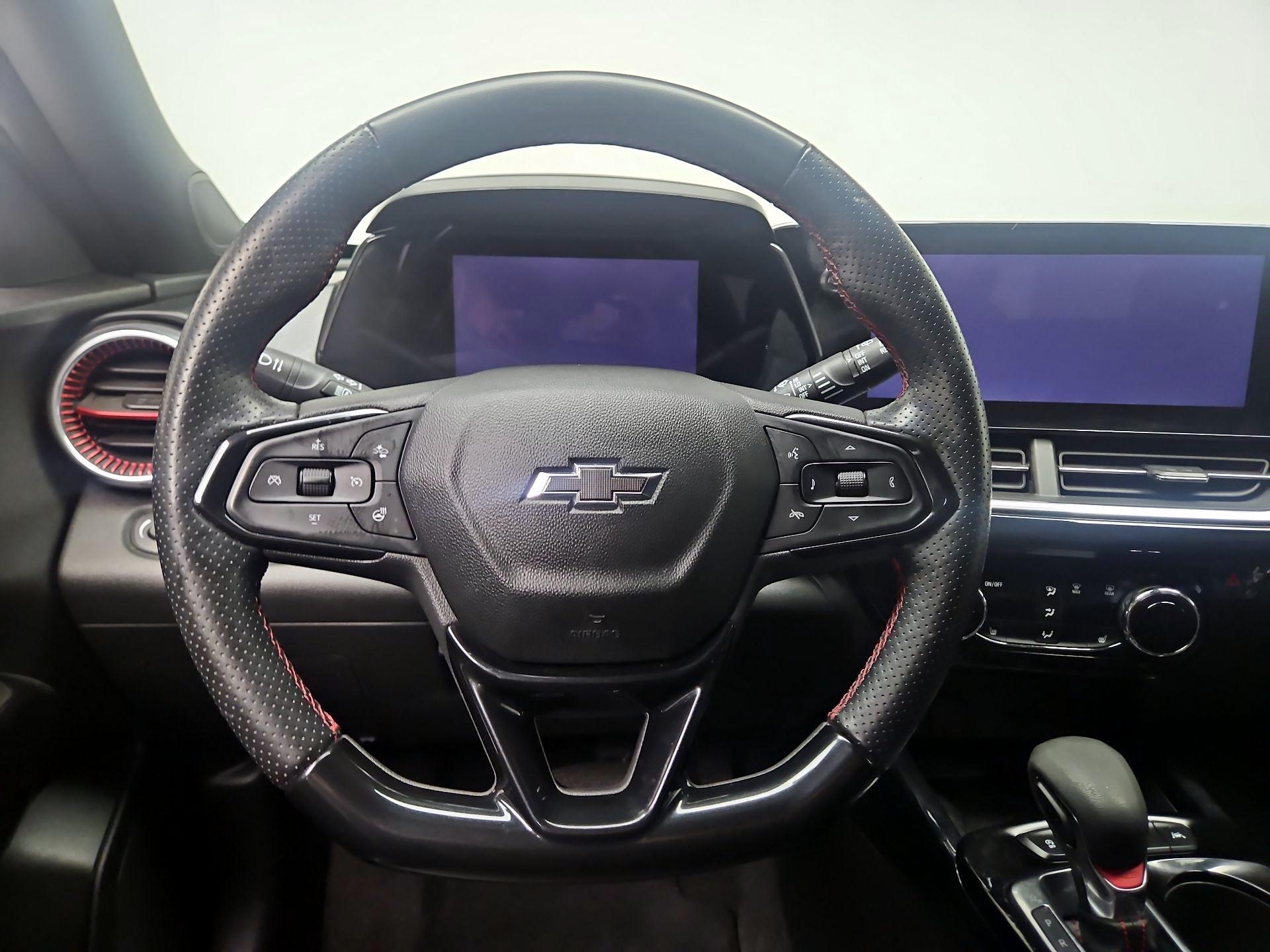 Thumbnail: 2024 Chevrolet Trax - 10