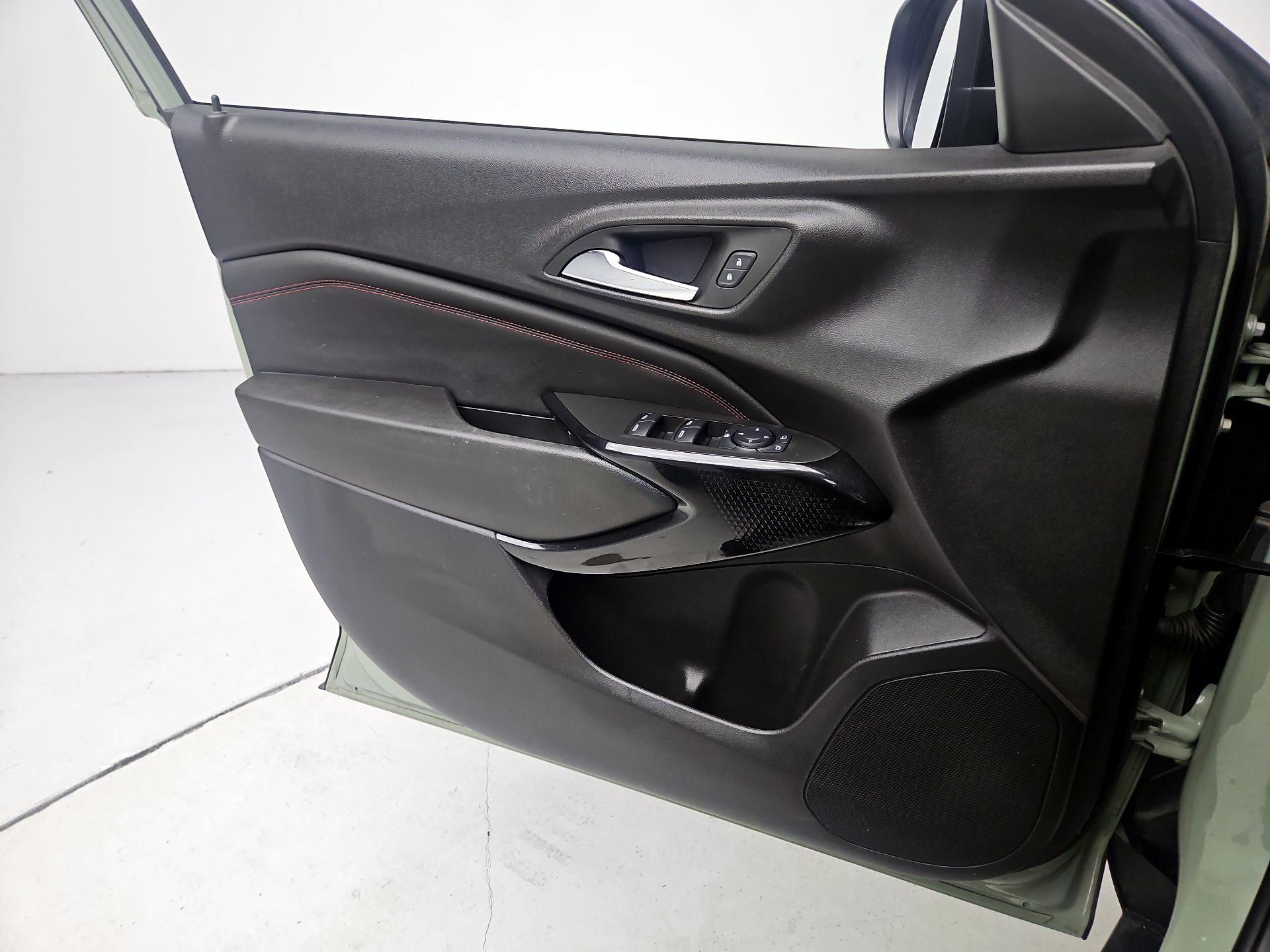 Thumbnail: 2024 Chevrolet Trax - 12