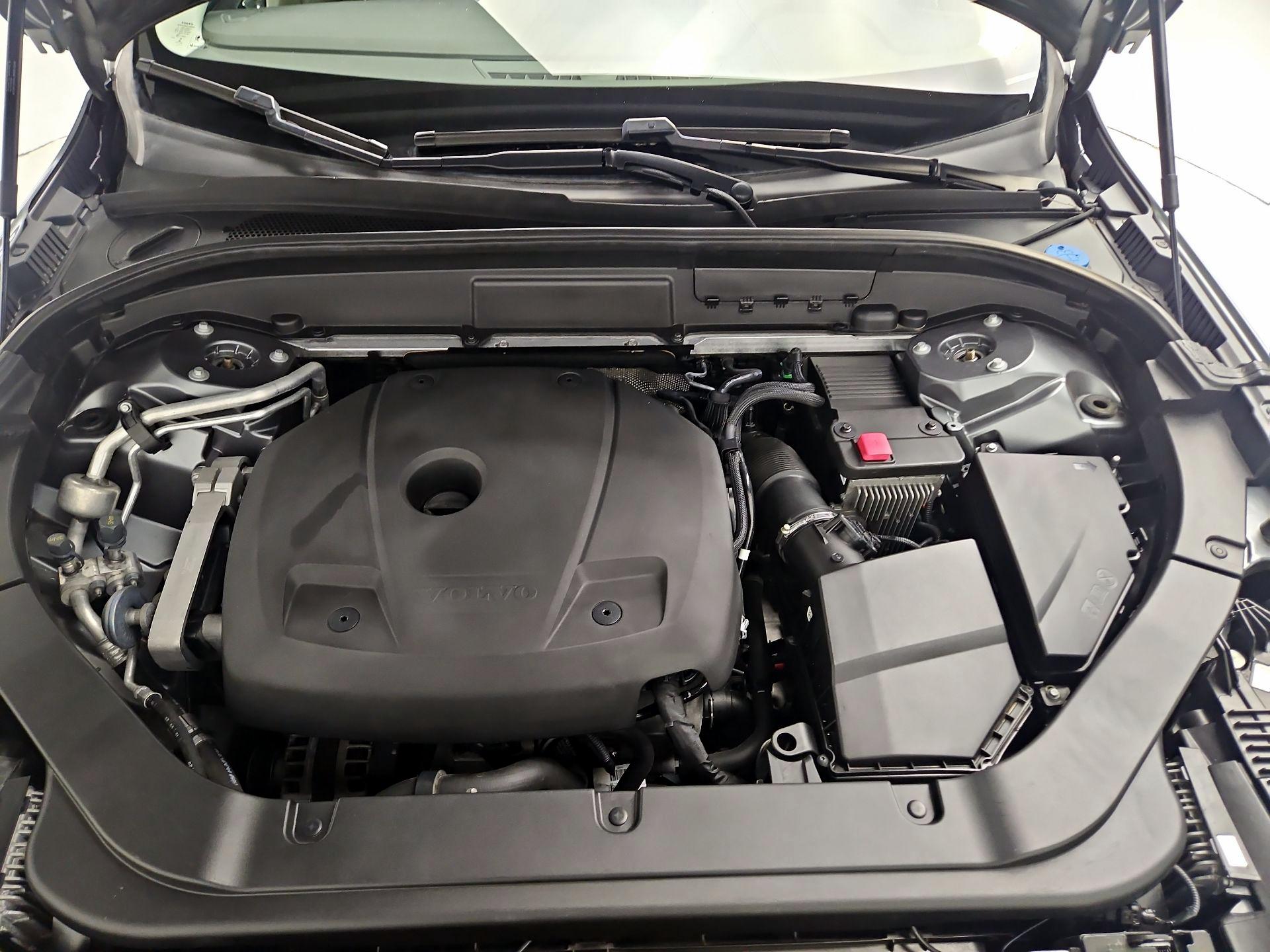 Thumbnail: 2021 Volvo XC60 - 20