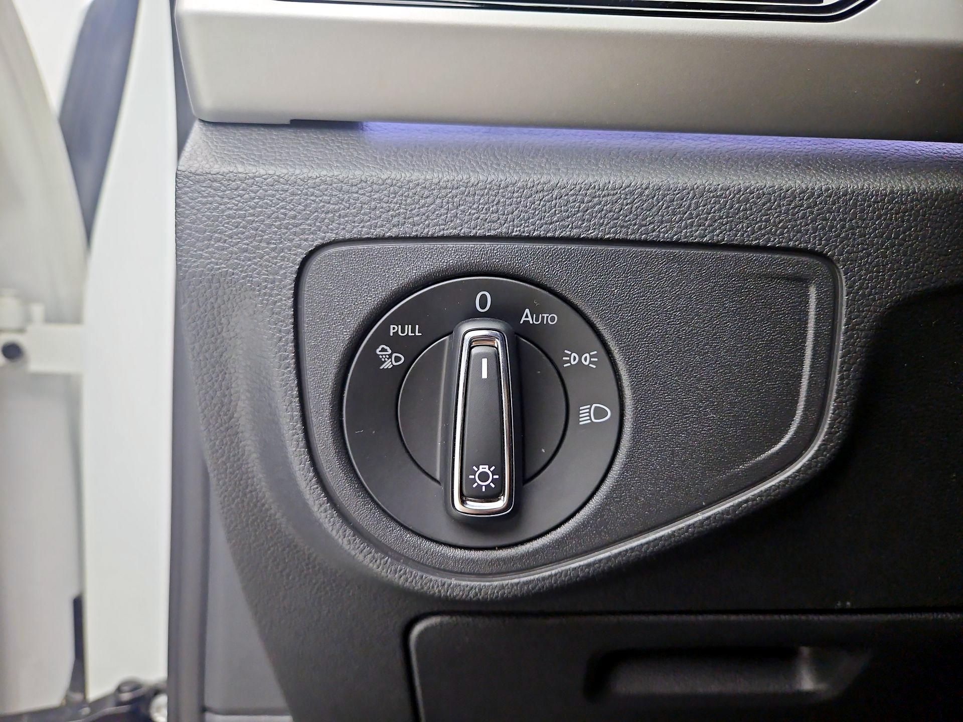 Thumbnail: 2023 Volkswagen Atlas - 13