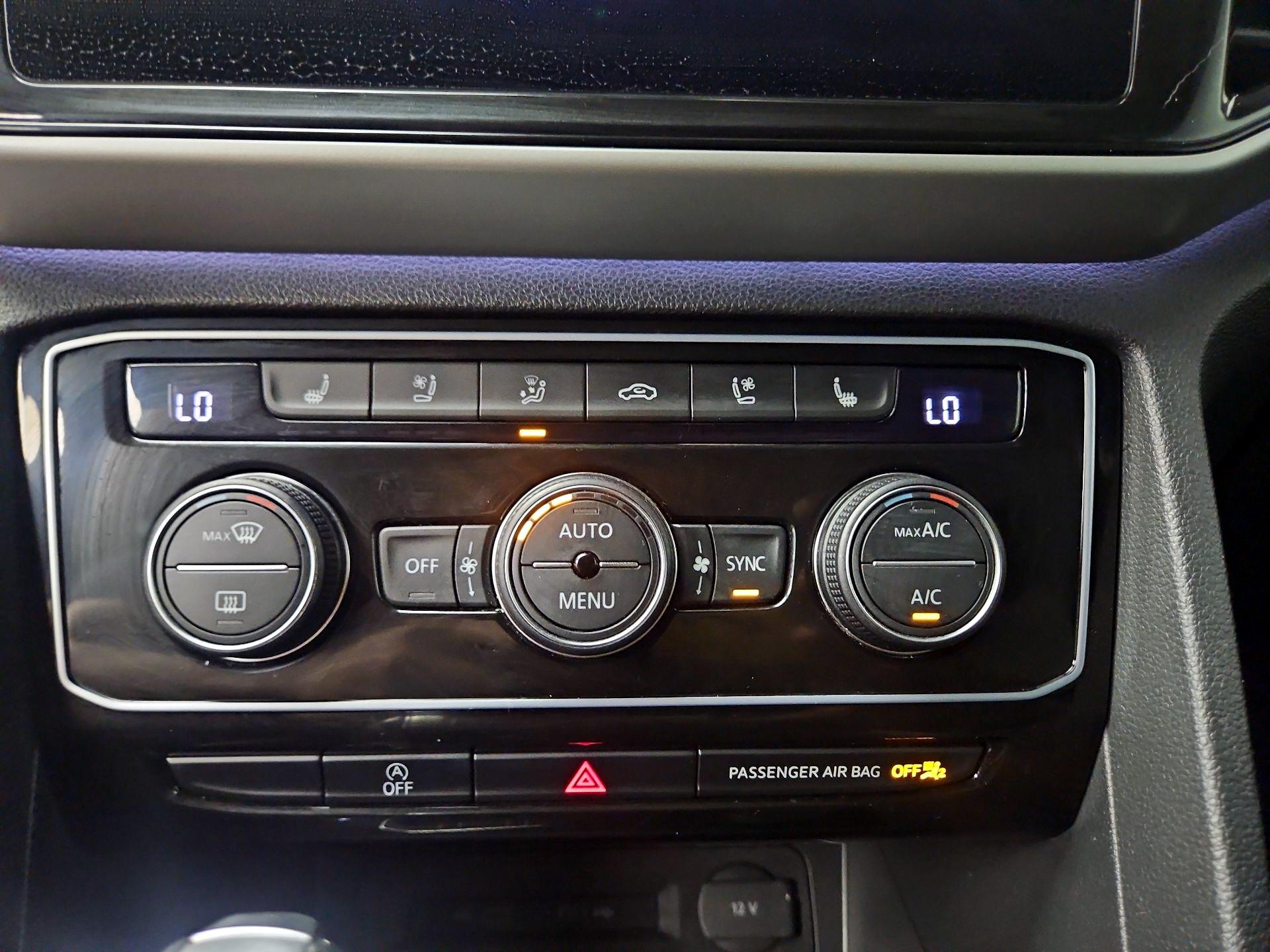 Thumbnail: 2023 Volkswagen Atlas - 16