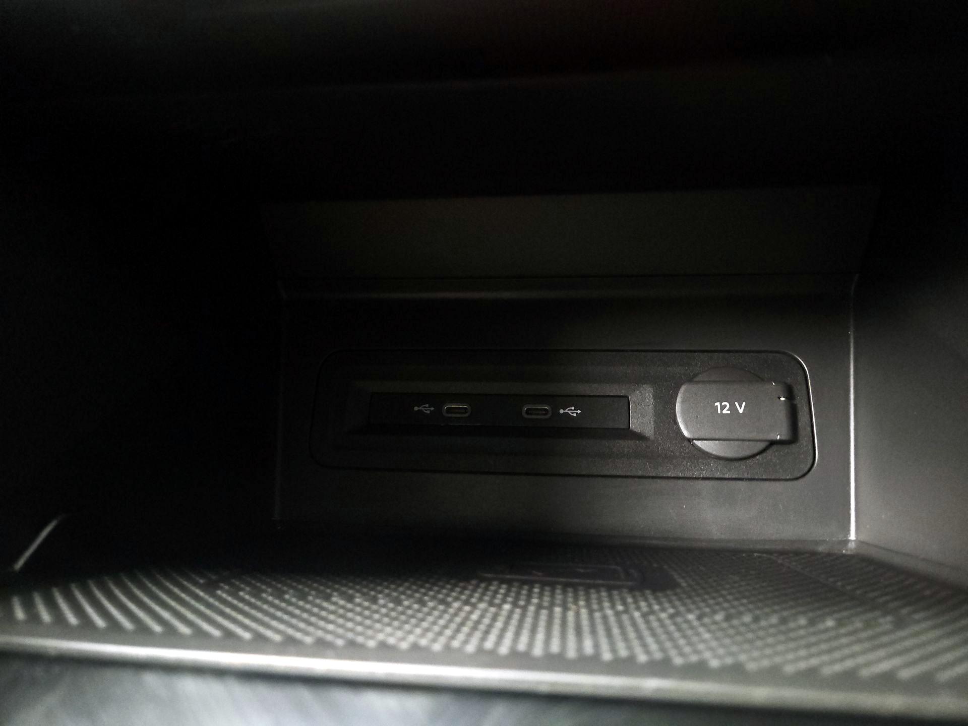 Thumbnail: 2023 Volkswagen Atlas - 18