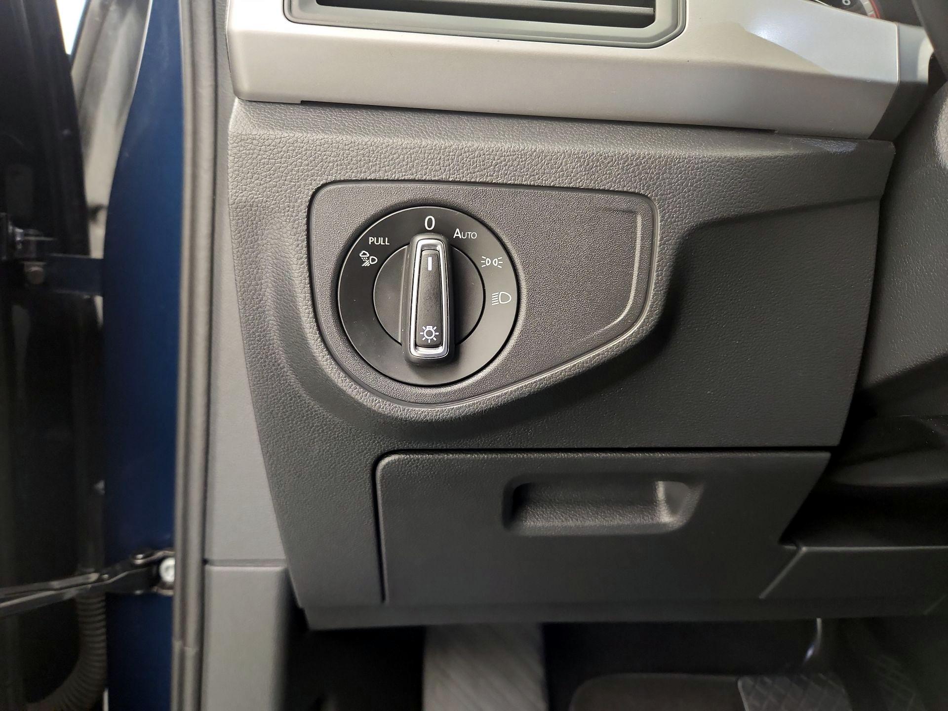 Thumbnail: 2021 Volkswagen Atlas - 13