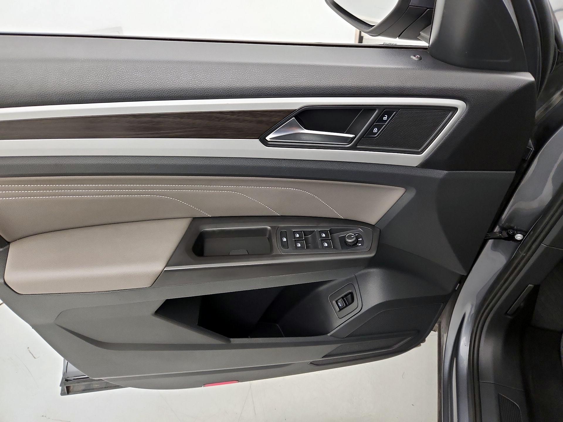 Thumbnail: 2021 Volkswagen Atlas - 12