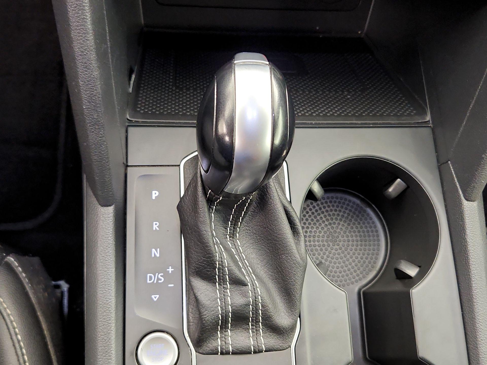 Thumbnail: 2021 Volkswagen Atlas - 17