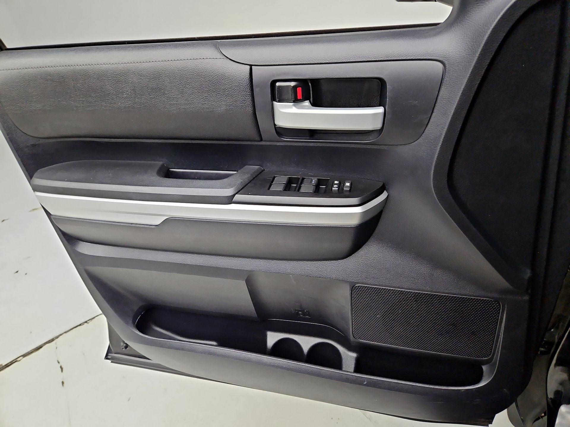 Thumbnail: 2016 Toyota Tundra - 12