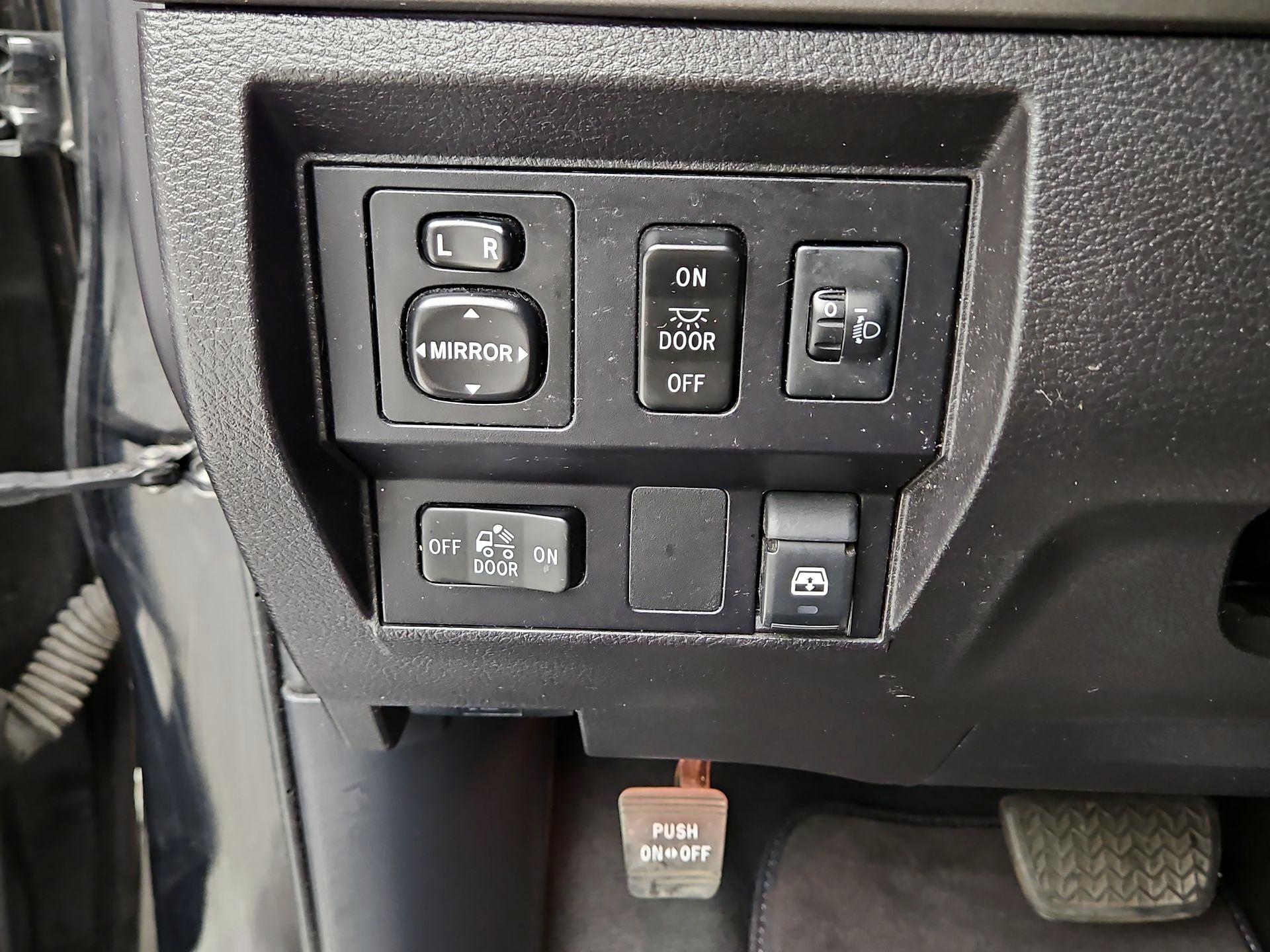 Thumbnail: 2016 Toyota Tundra - 13