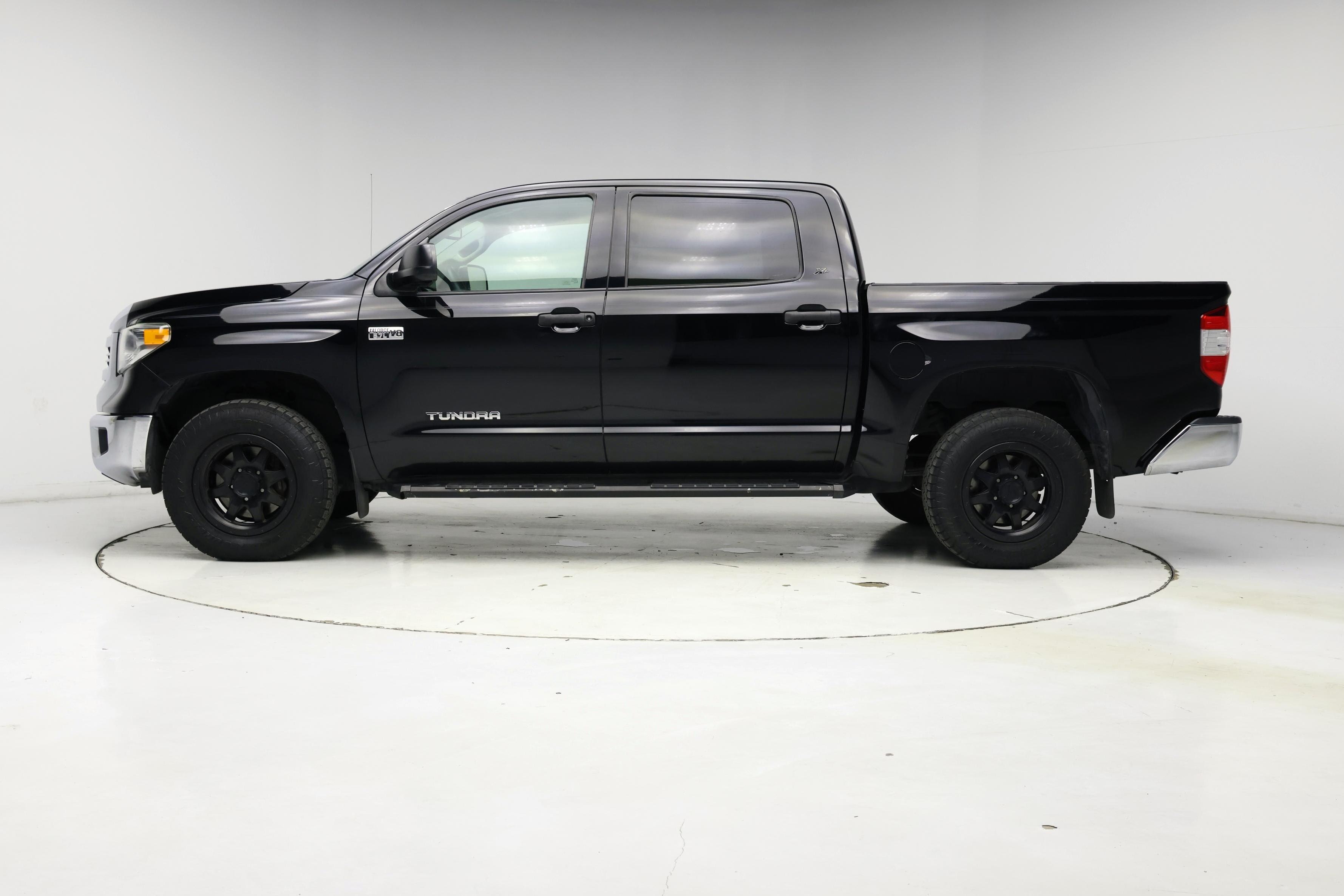 Thumbnail: 2016 Toyota Tundra - 3