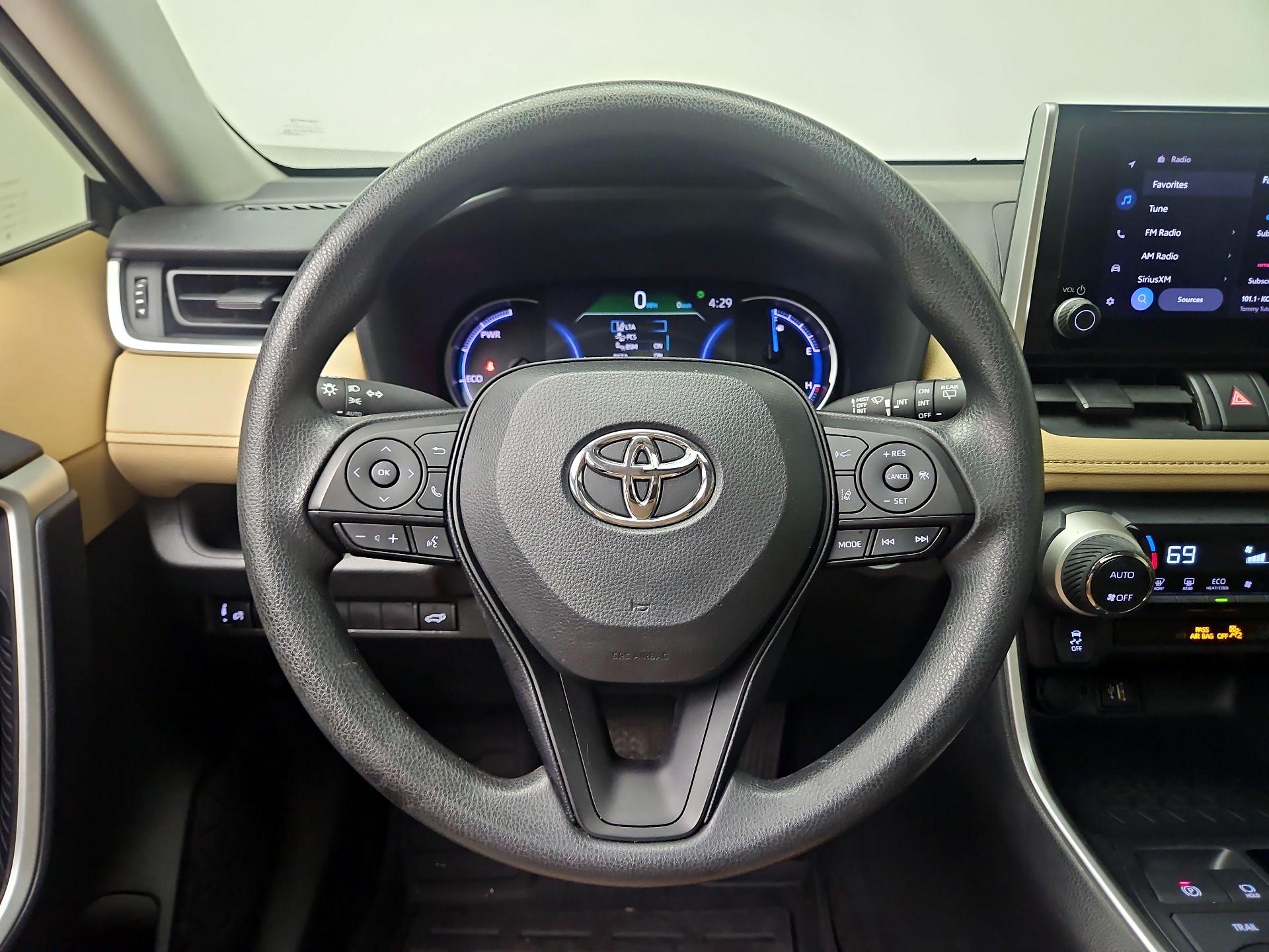 Thumbnail: 2023 Toyota RAV4 - 10