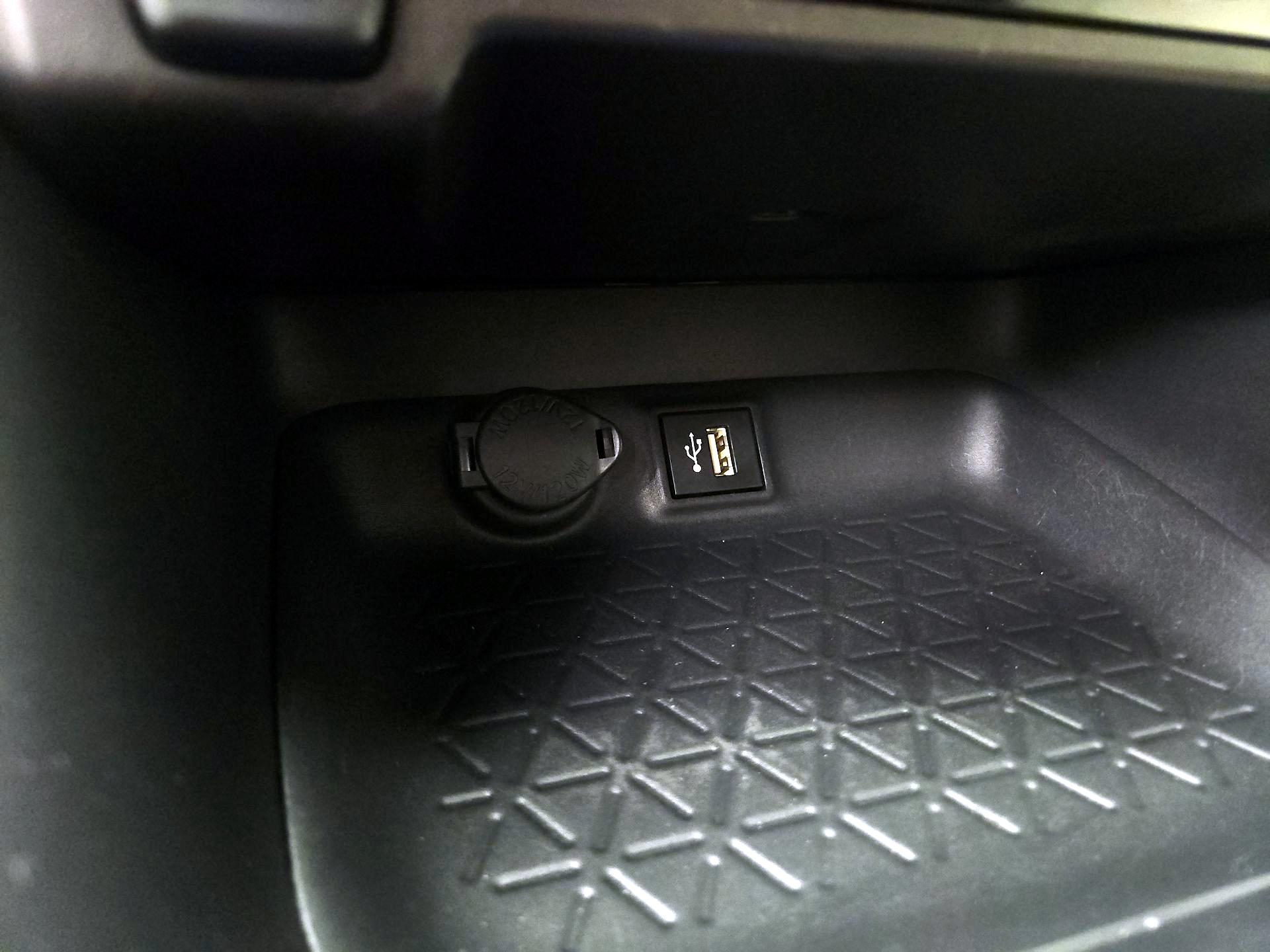 Thumbnail: 2023 Toyota RAV4 - 18