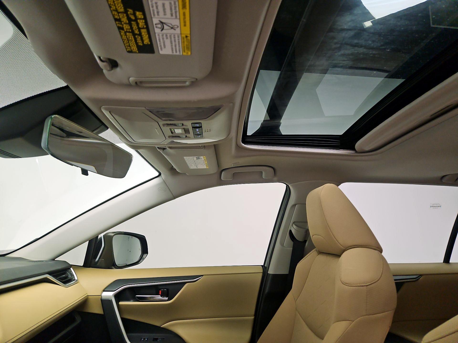 Thumbnail: 2023 Toyota RAV4 - 19