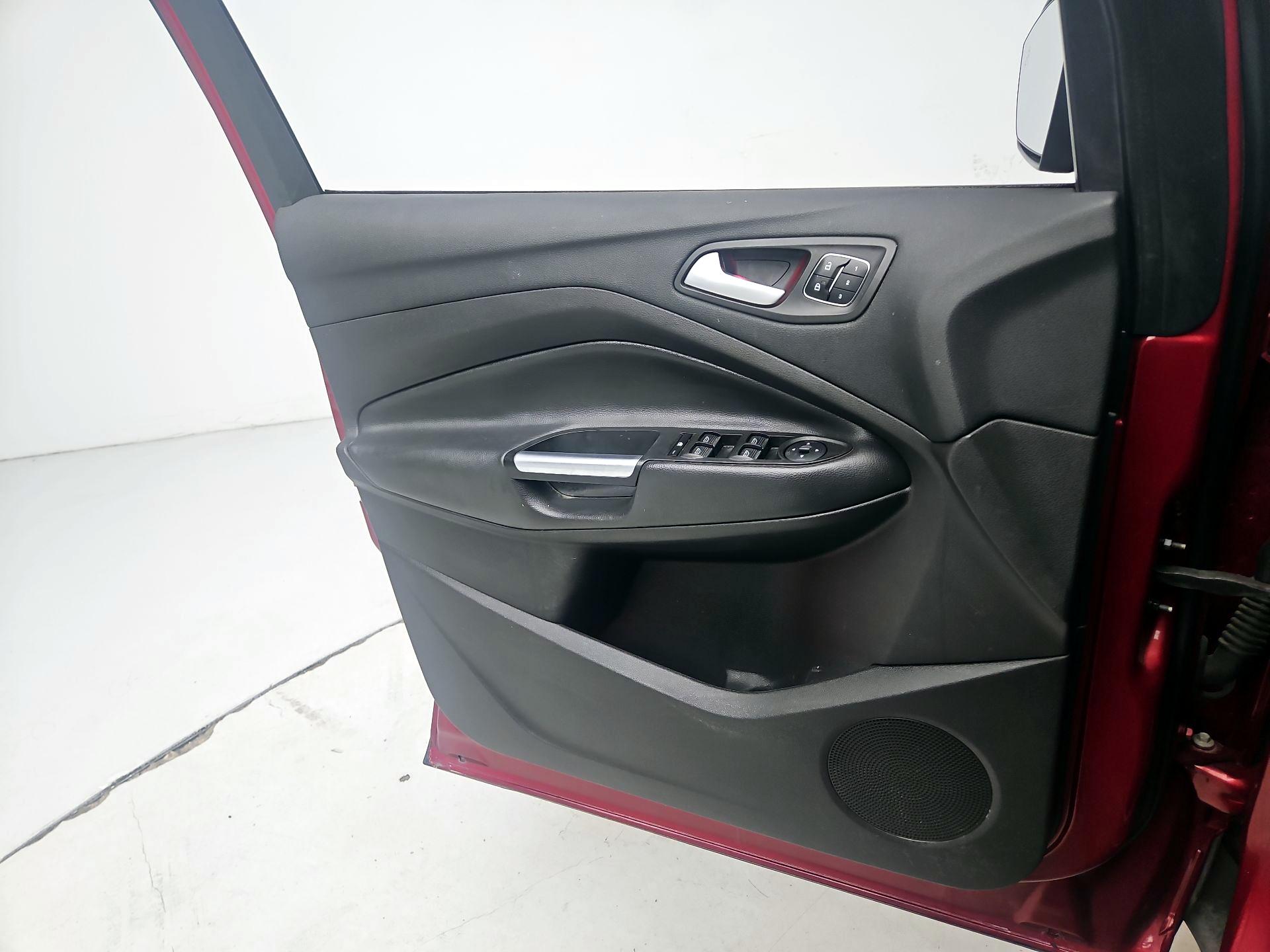 Thumbnail: 2017 Ford Escape - 12