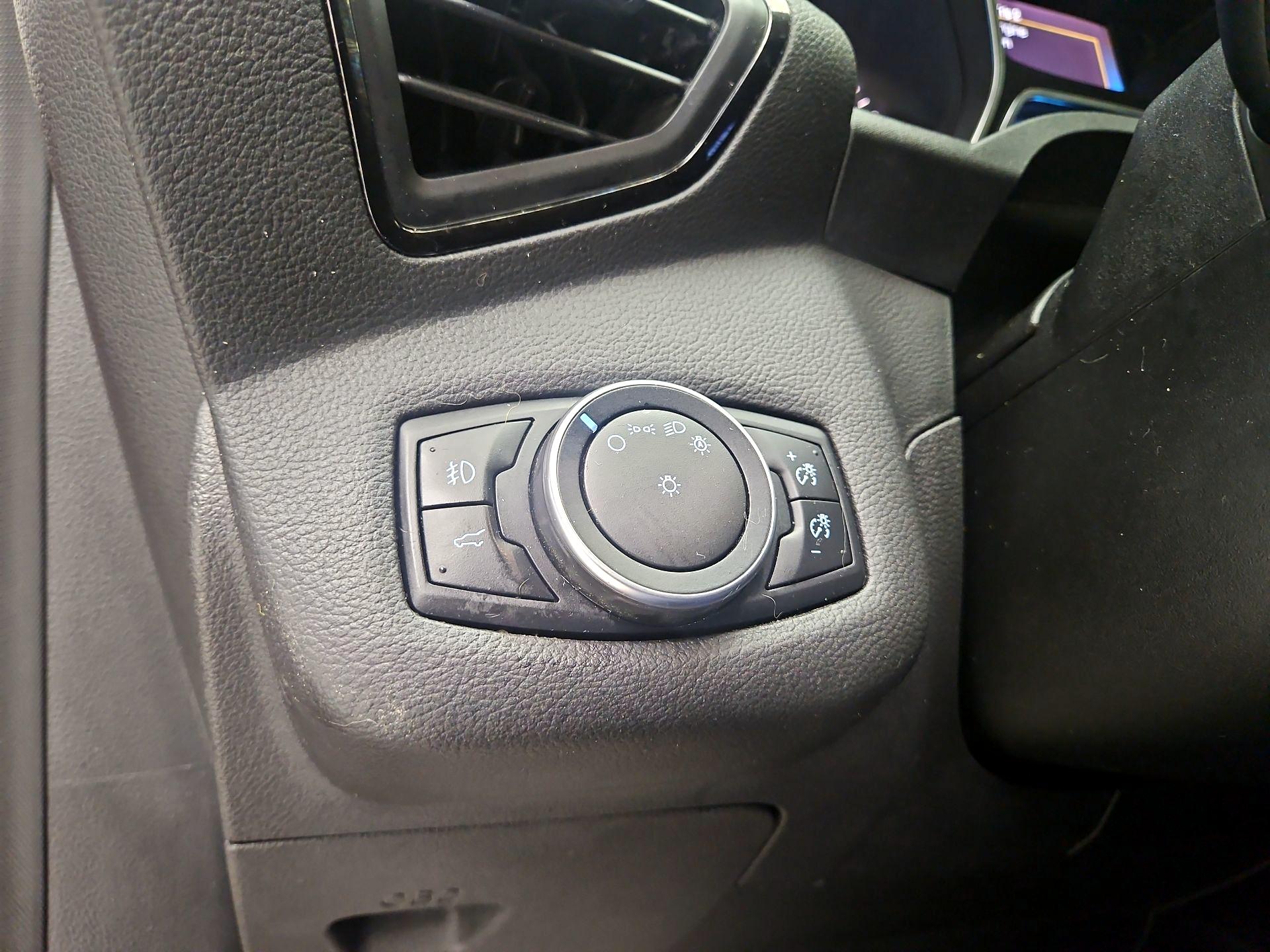 Thumbnail: 2017 Ford Escape - 13