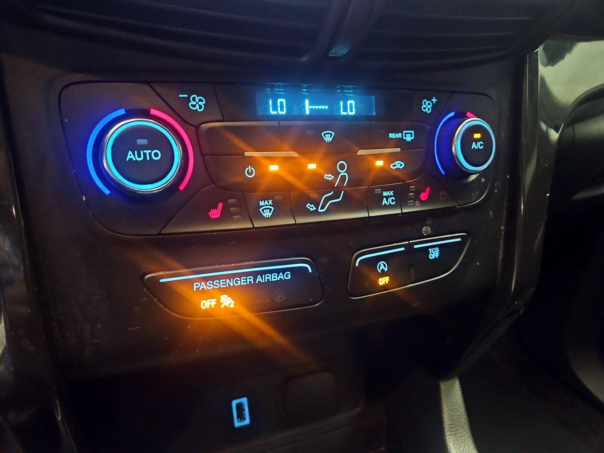 Thumbnail: 2017 Ford Escape - 17