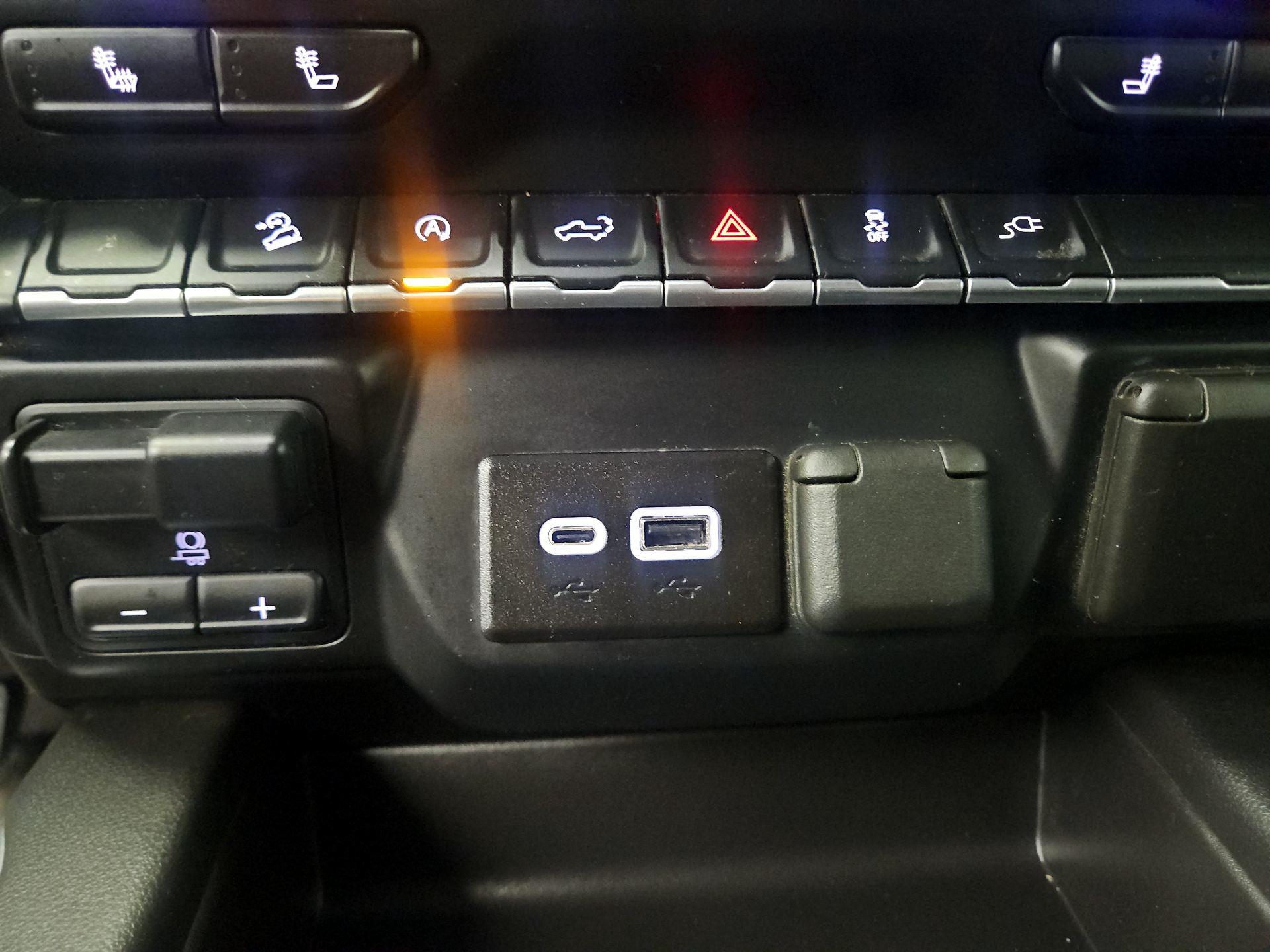 Thumbnail: 2022 Chevrolet Silverado 1500 - 18