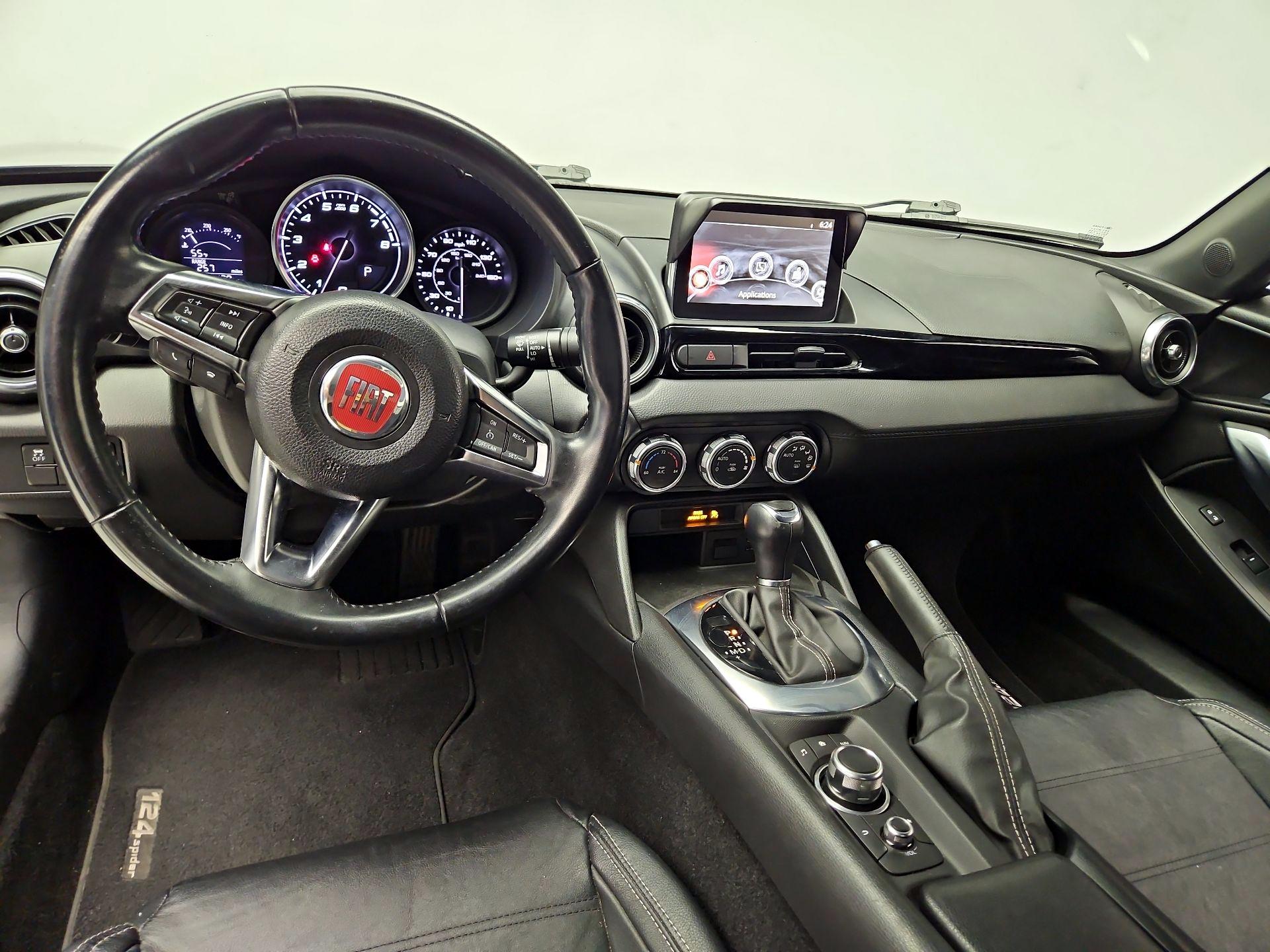 Thumbnail: 2017 Fiat 124 Spider - 9