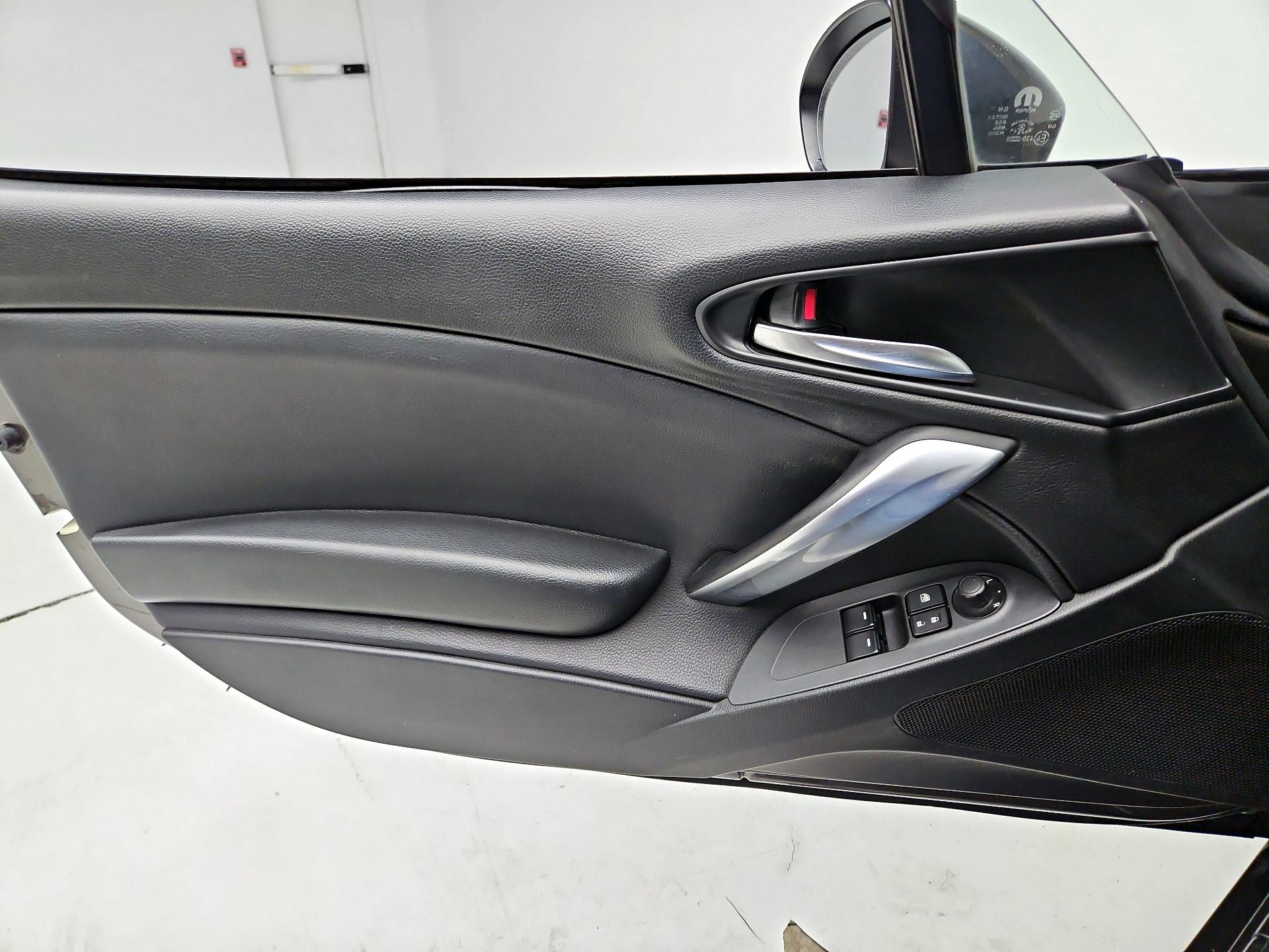 Thumbnail: 2017 Fiat 124 Spider - 12