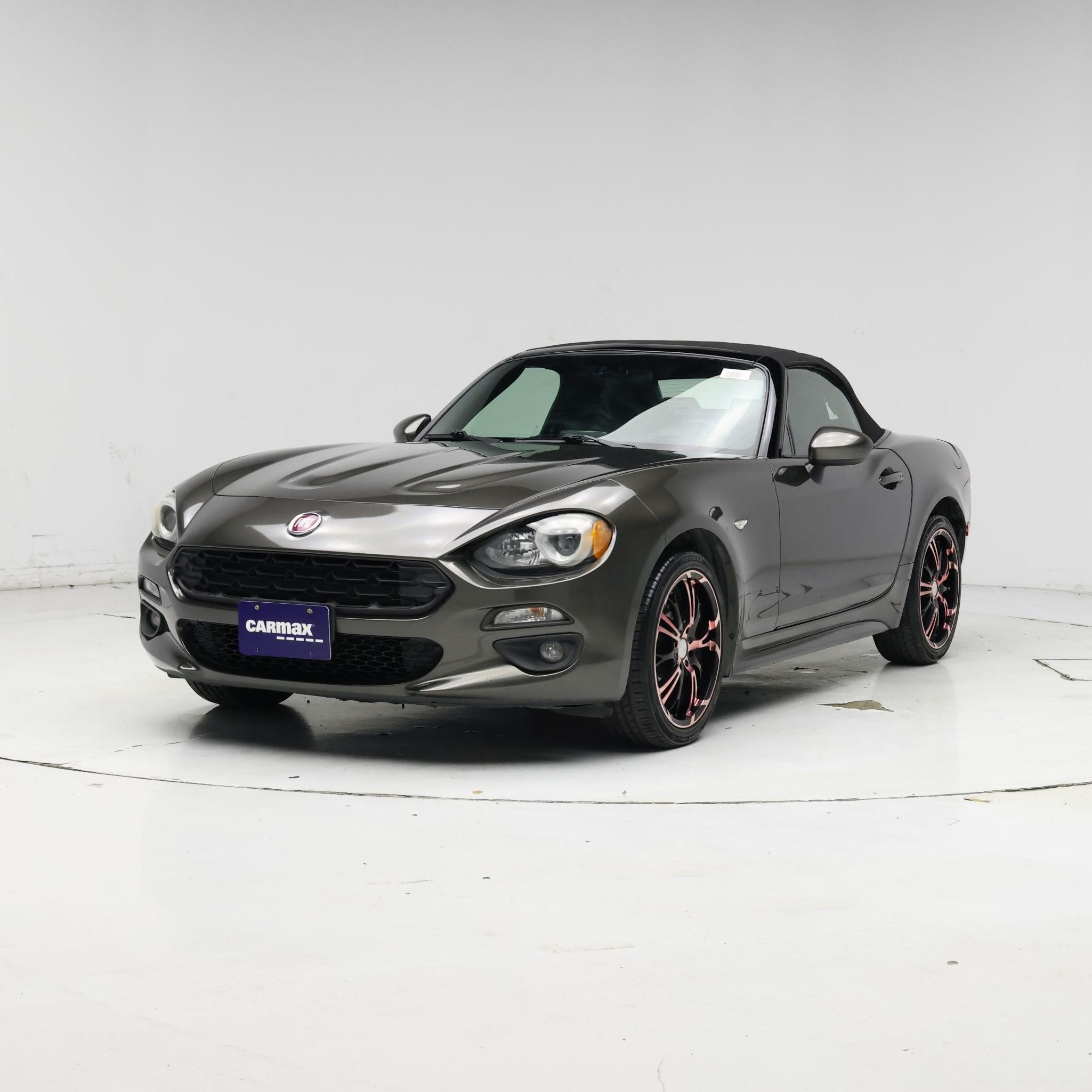 Thumbnail: 2017 Fiat 124 Spider - 4