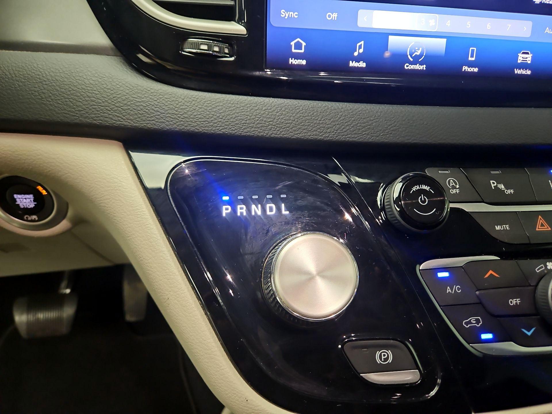 Thumbnail: 2023 Chrysler Pacifica - 17