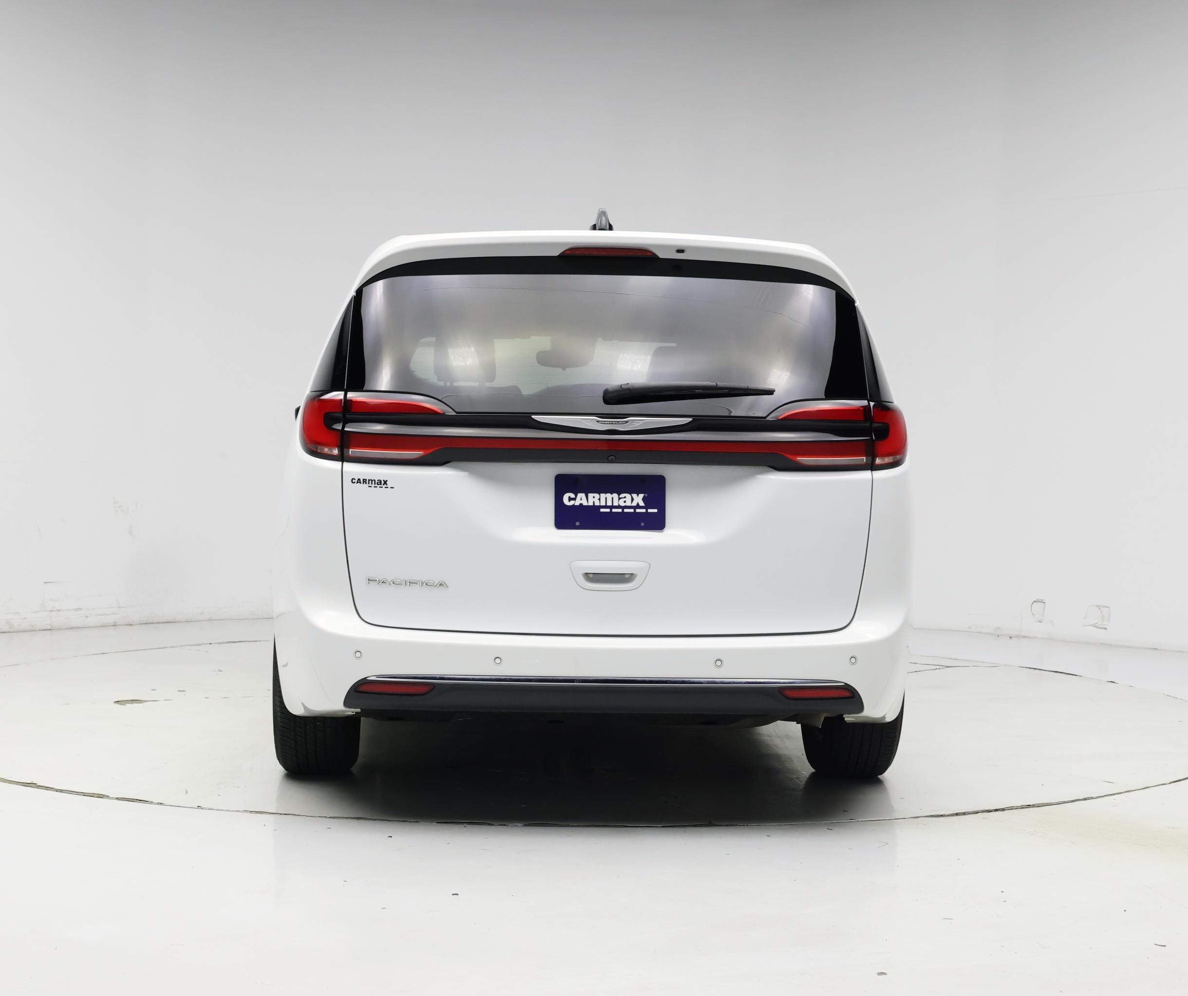 Thumbnail: 2023 Chrysler Pacifica - 6