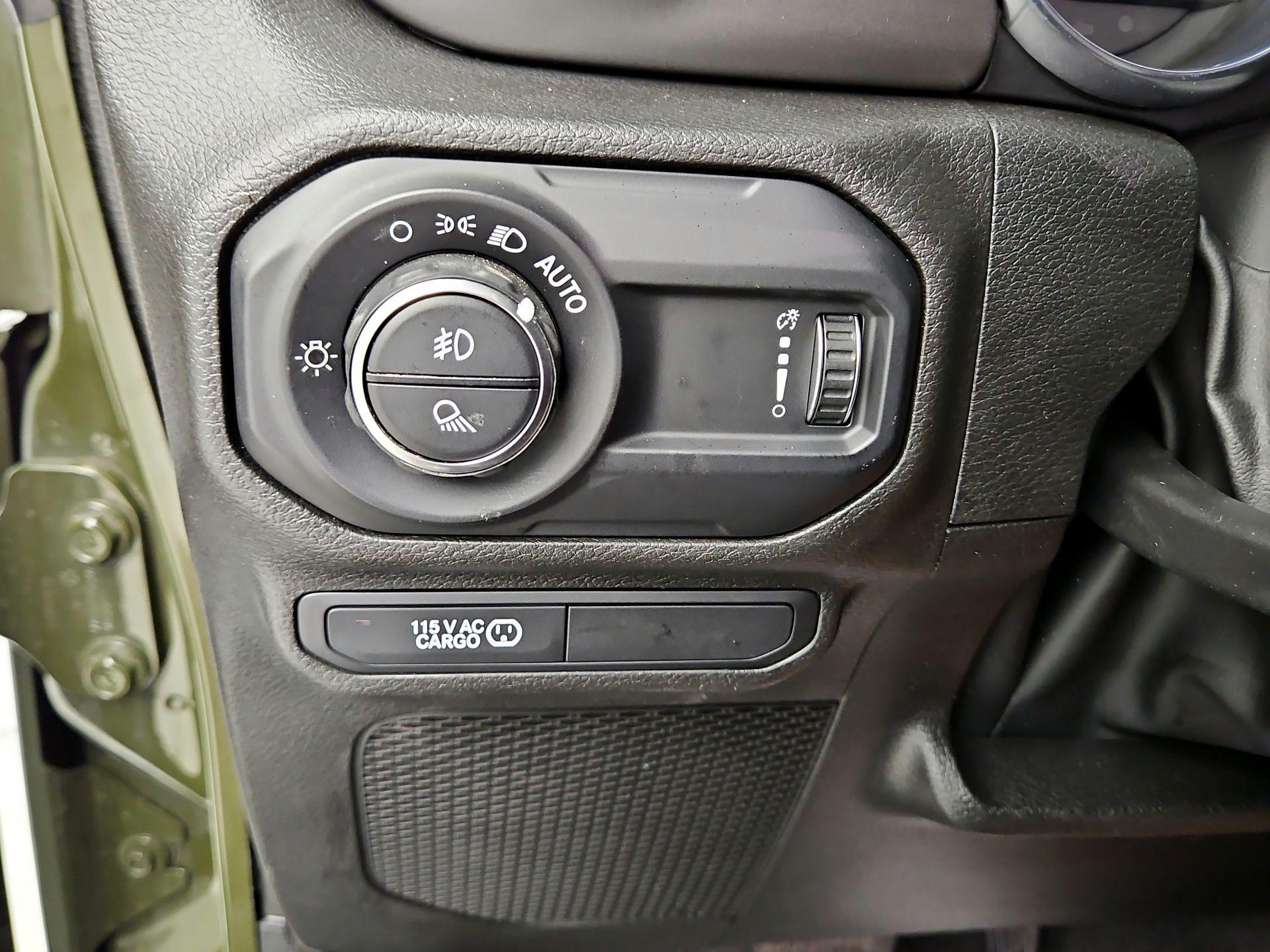 Thumbnail: 2023 Jeep Gladiator - 13