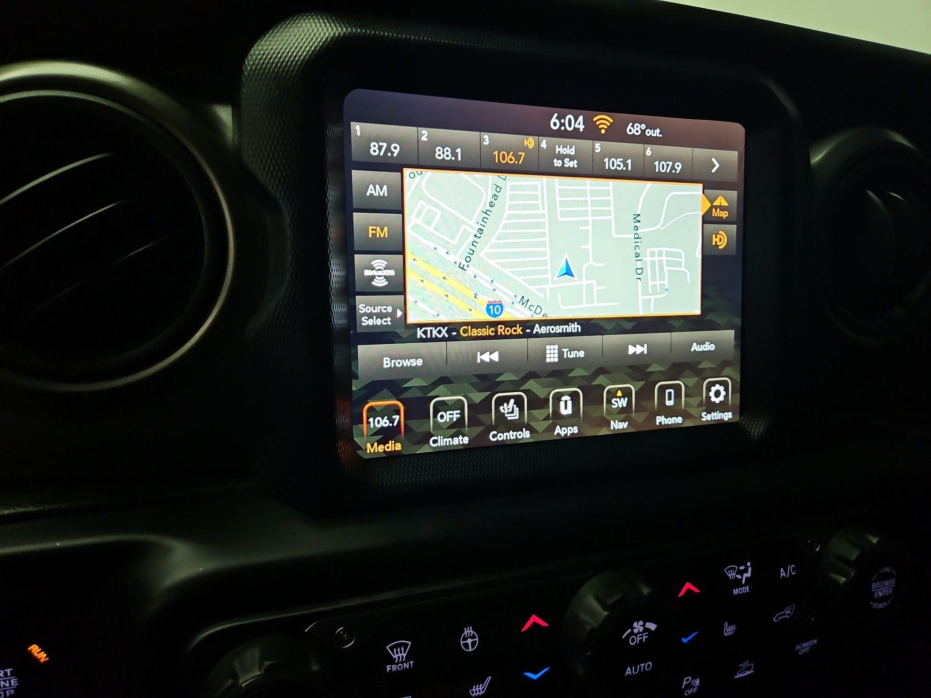 Thumbnail: 2023 Jeep Gladiator - 16