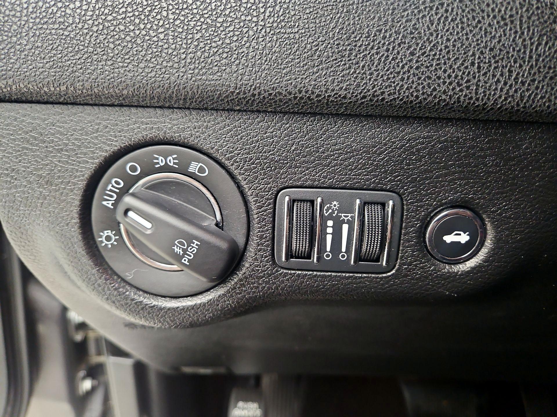 Thumbnail: 2022 Chrysler 300 - 13