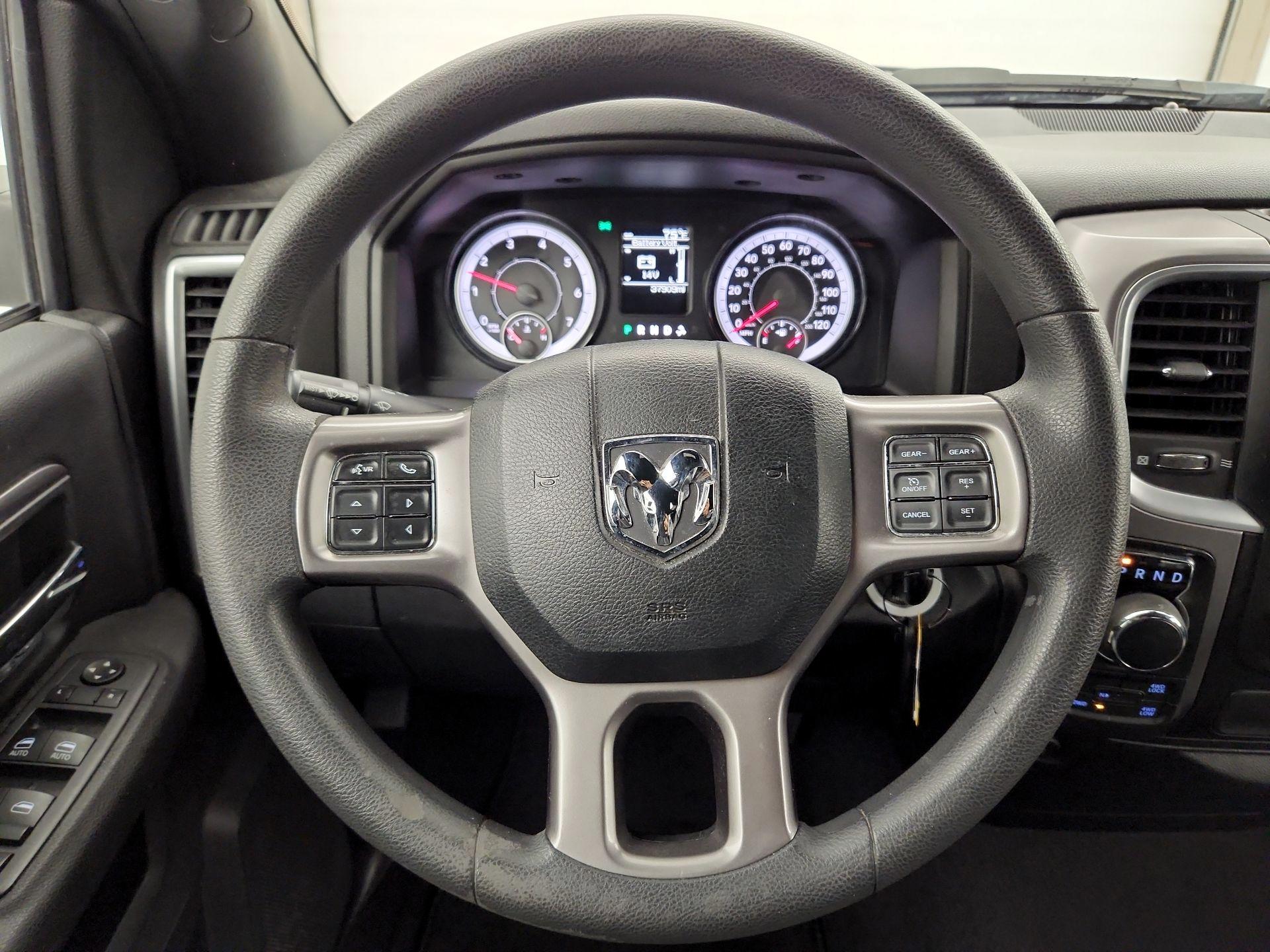 Thumbnail: 2022 RAM 1500 Classic - 10