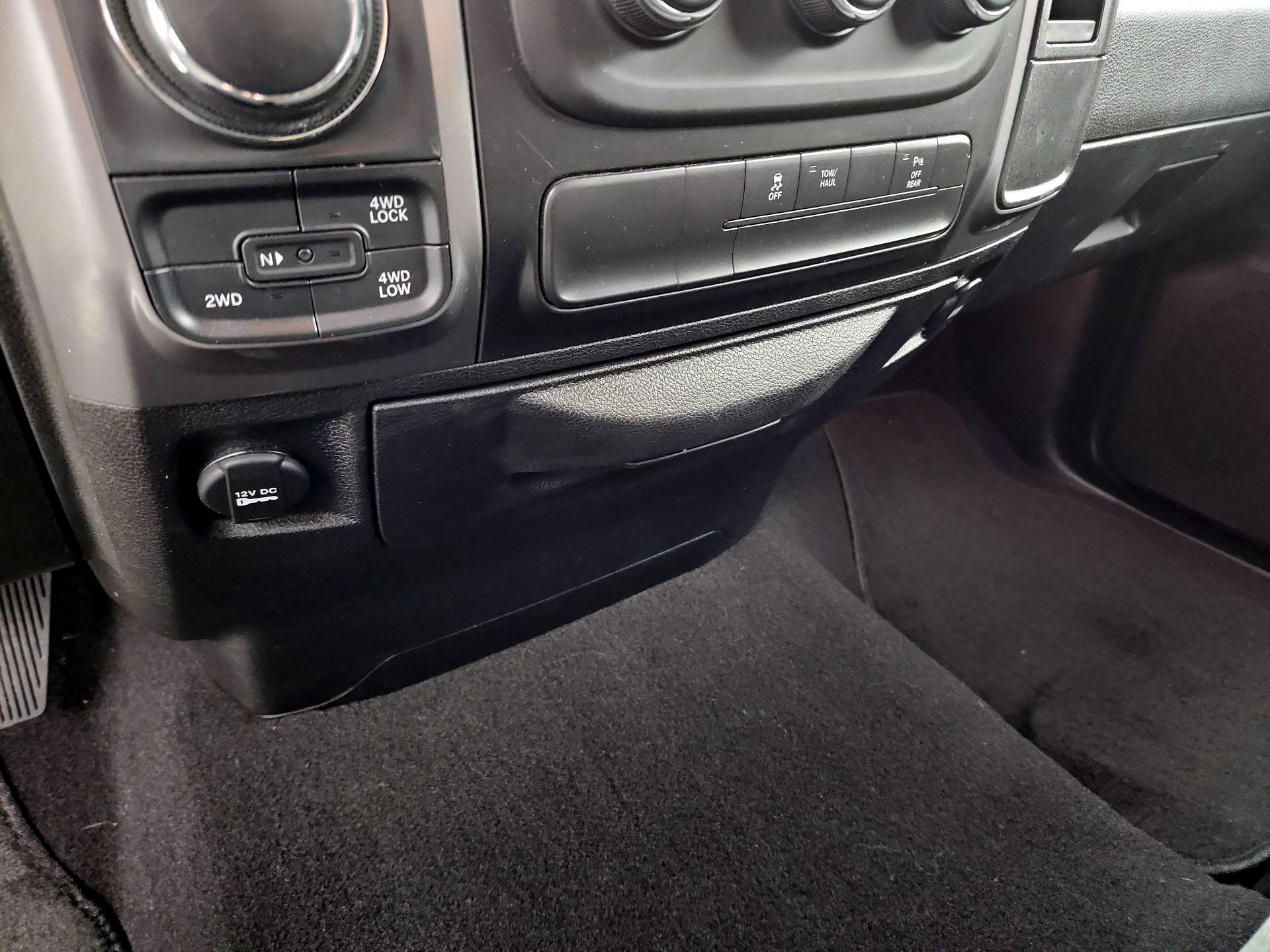 Thumbnail: 2022 RAM 1500 Classic - 18