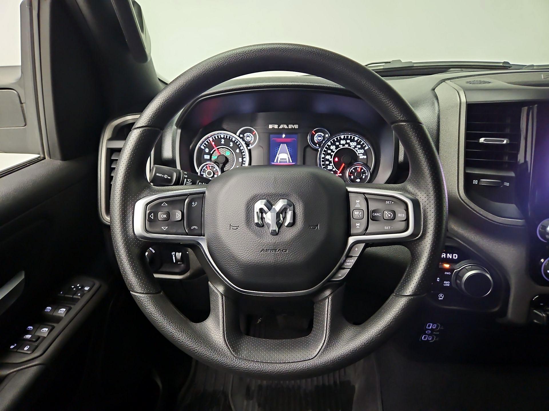 Thumbnail: 2025 RAM 1500 - 10