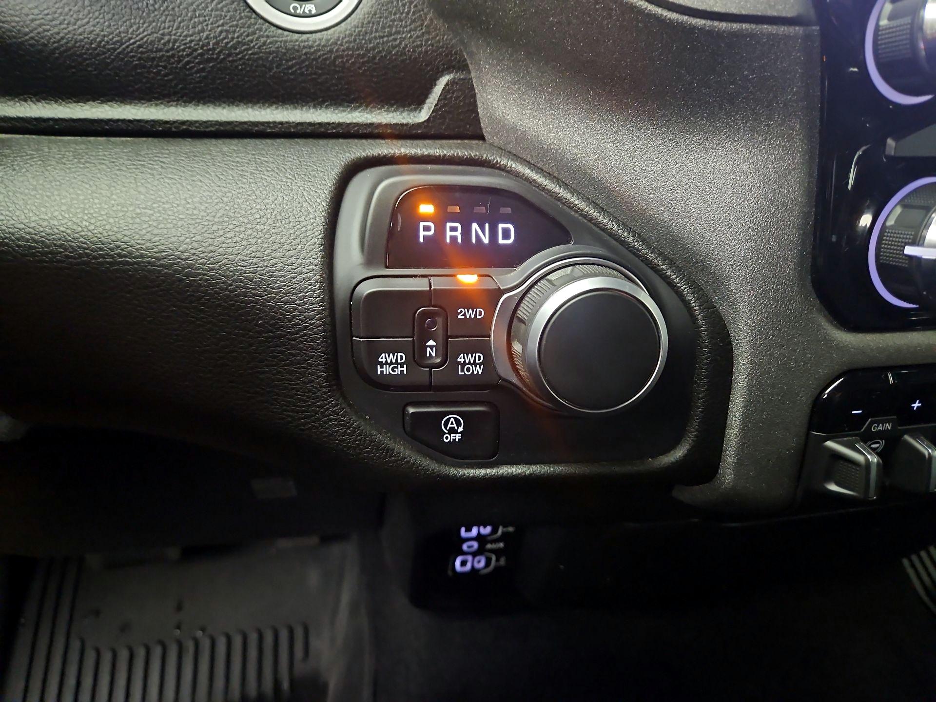 Thumbnail: 2025 RAM 1500 - 17