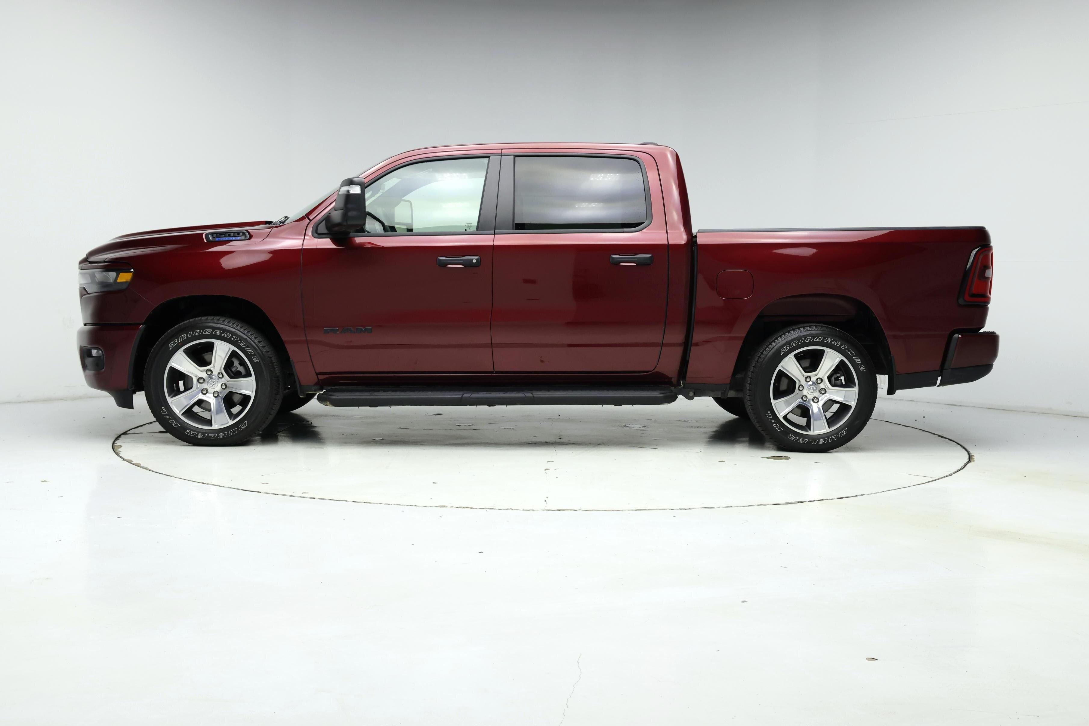 Thumbnail: 2025 RAM 1500 - 3